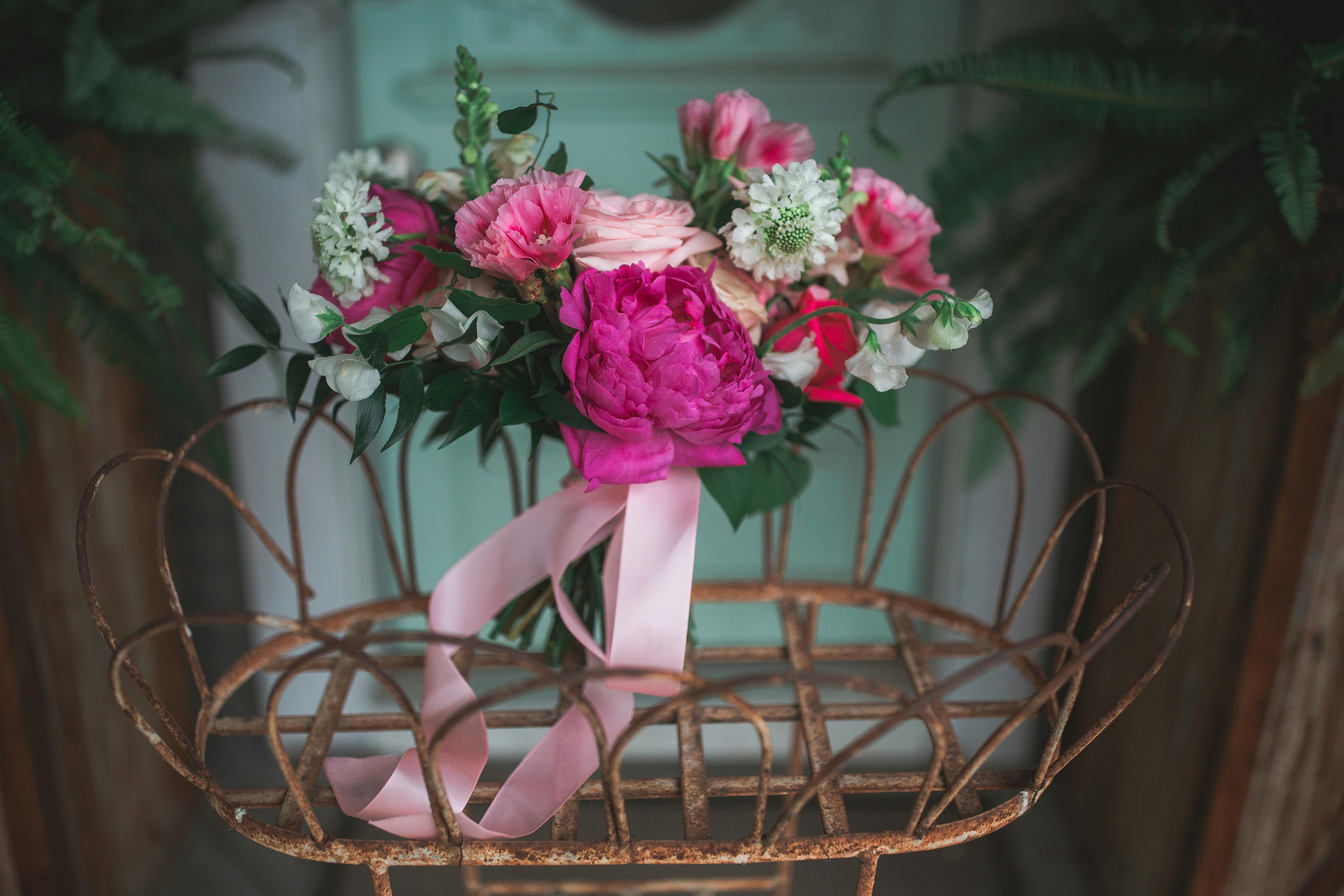 Featured photo from Plum Pretty Weddings