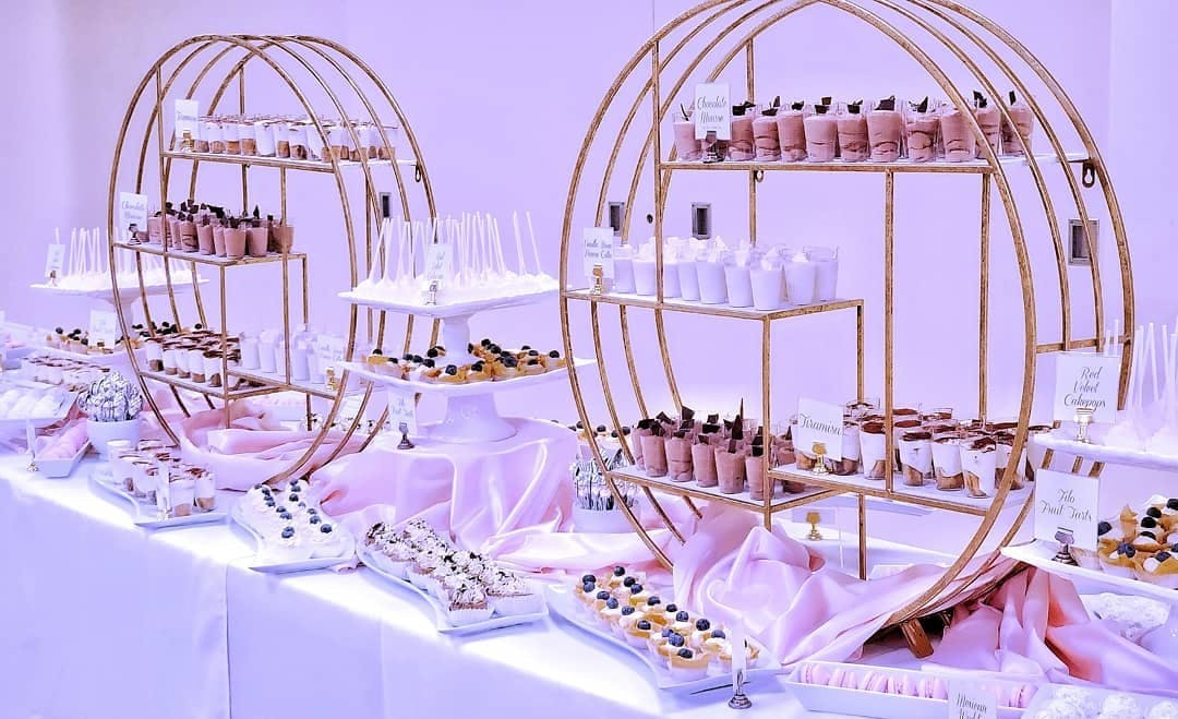Featured photo from The Hot Pink Box Dessert Co