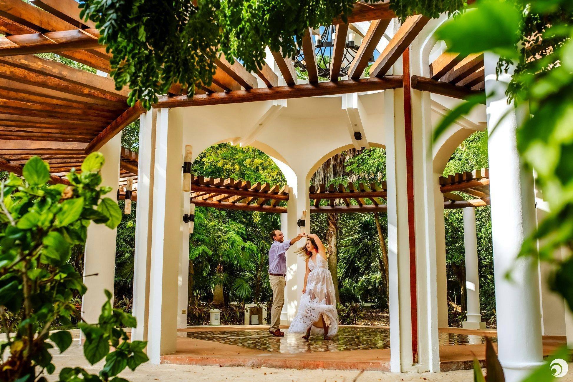 Featured photo from DreamArt Photography