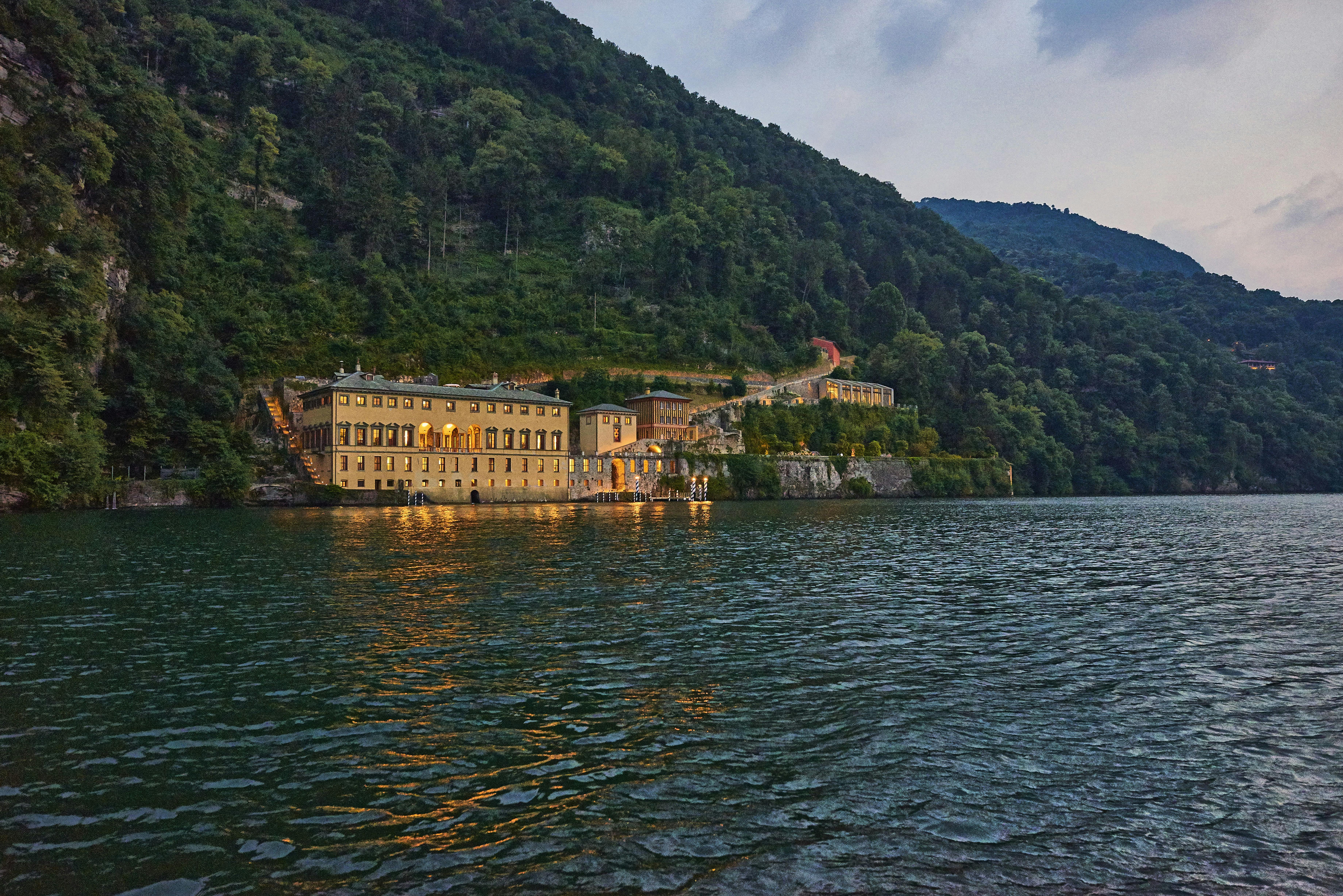 Featured photo from Villa Pliniana