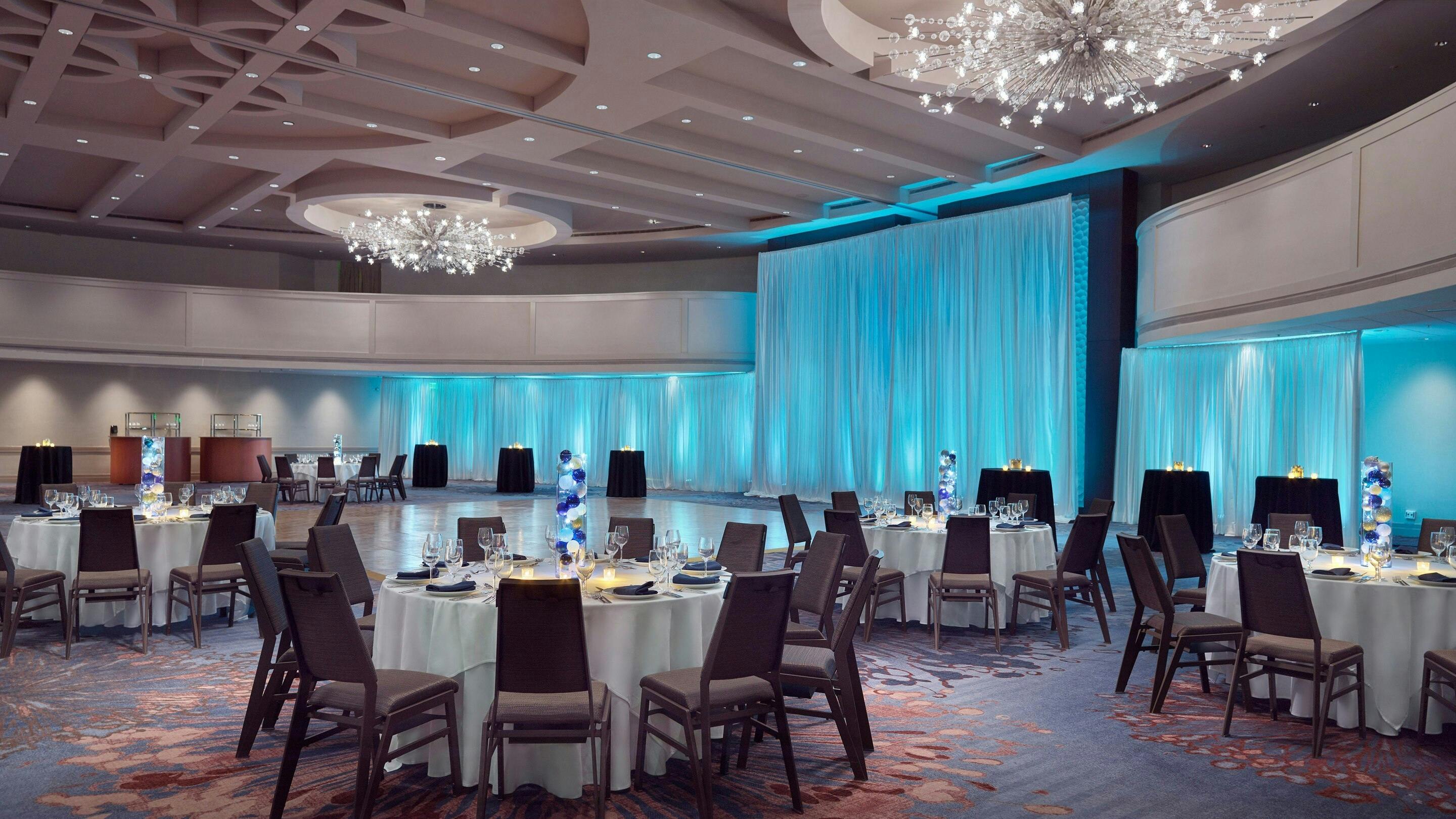 Featured photo from The Westin Peachtree Plaza, Atlanta