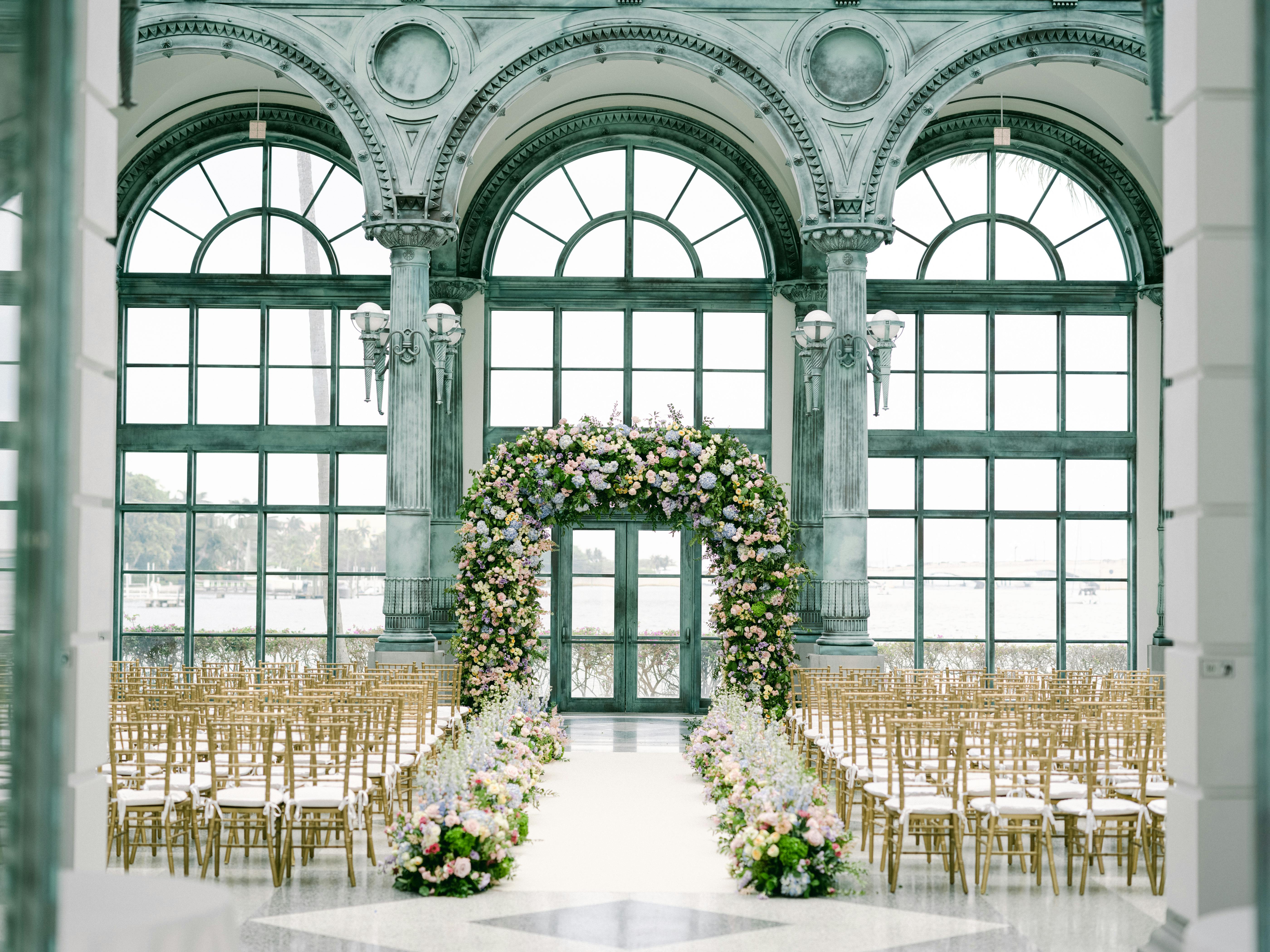 Featured photo from Fabuluxe Events