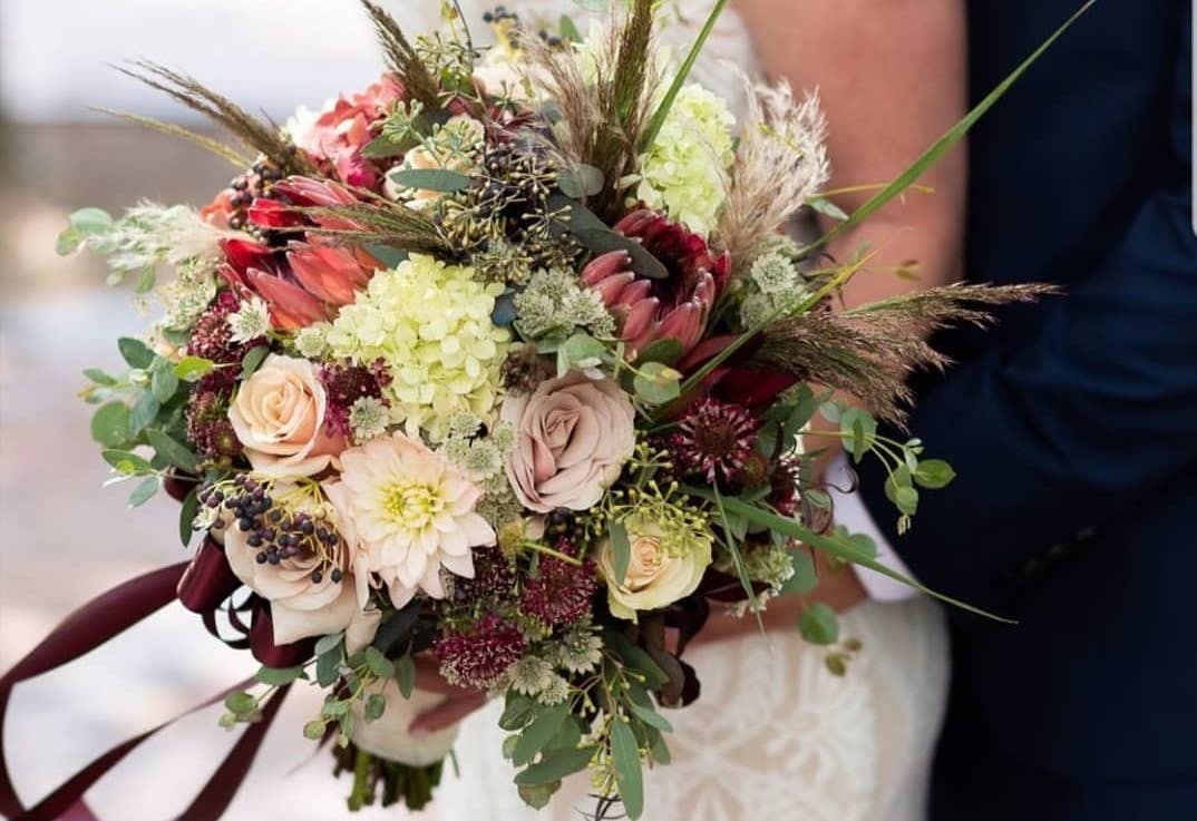 Featured photo from Little Leaf Florist
