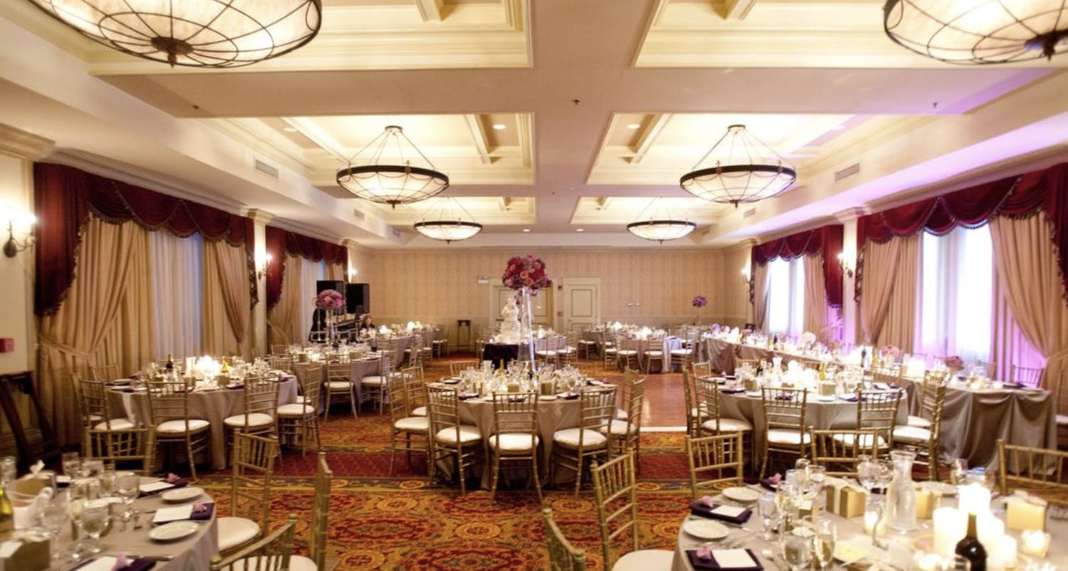 Featured photo from The Carleton of Oak Park