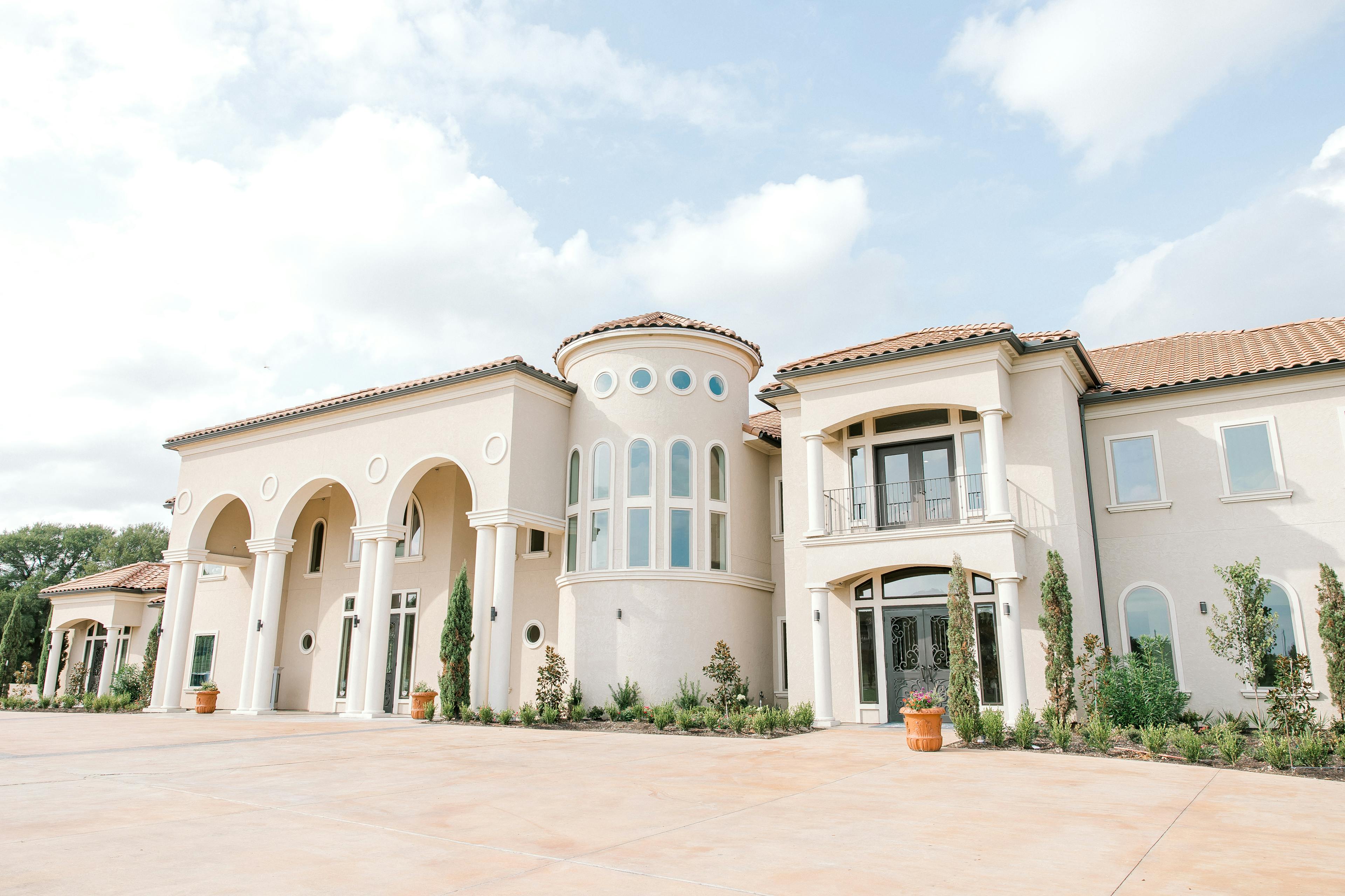 Cover photo of D'Vine Grace Vineyard