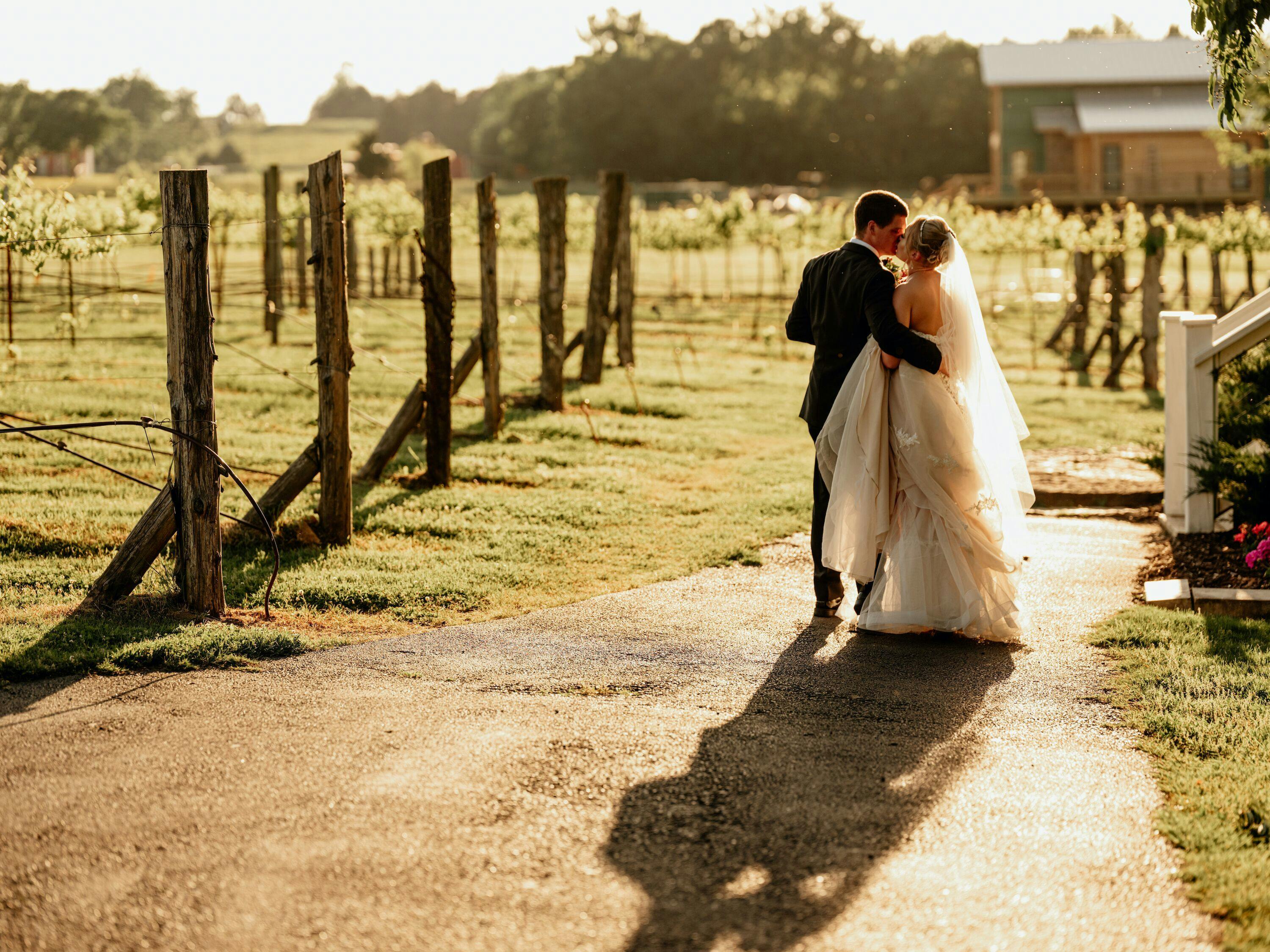 Featured photo from Amanda Tannehill Weddings