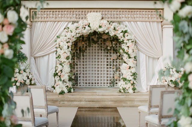 Featured photo from Anna Lucia Events