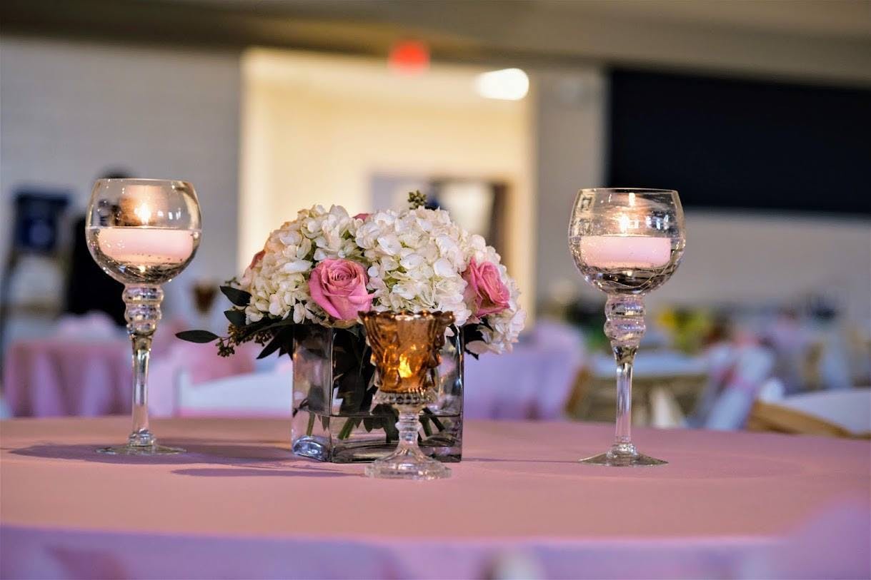 Featured photo from Annie Alexander Flora Designs