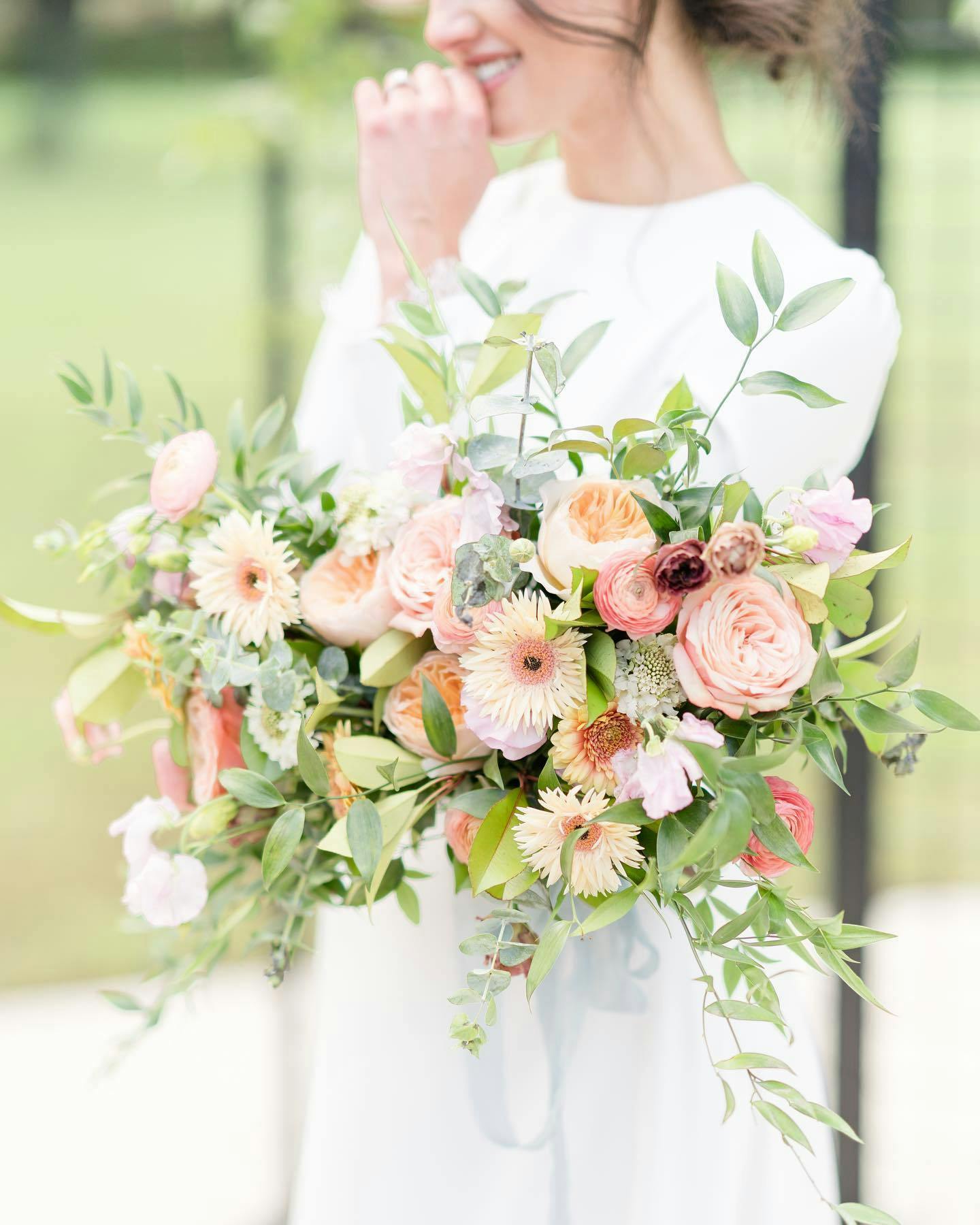 Featured photo from The Lace Bouquet