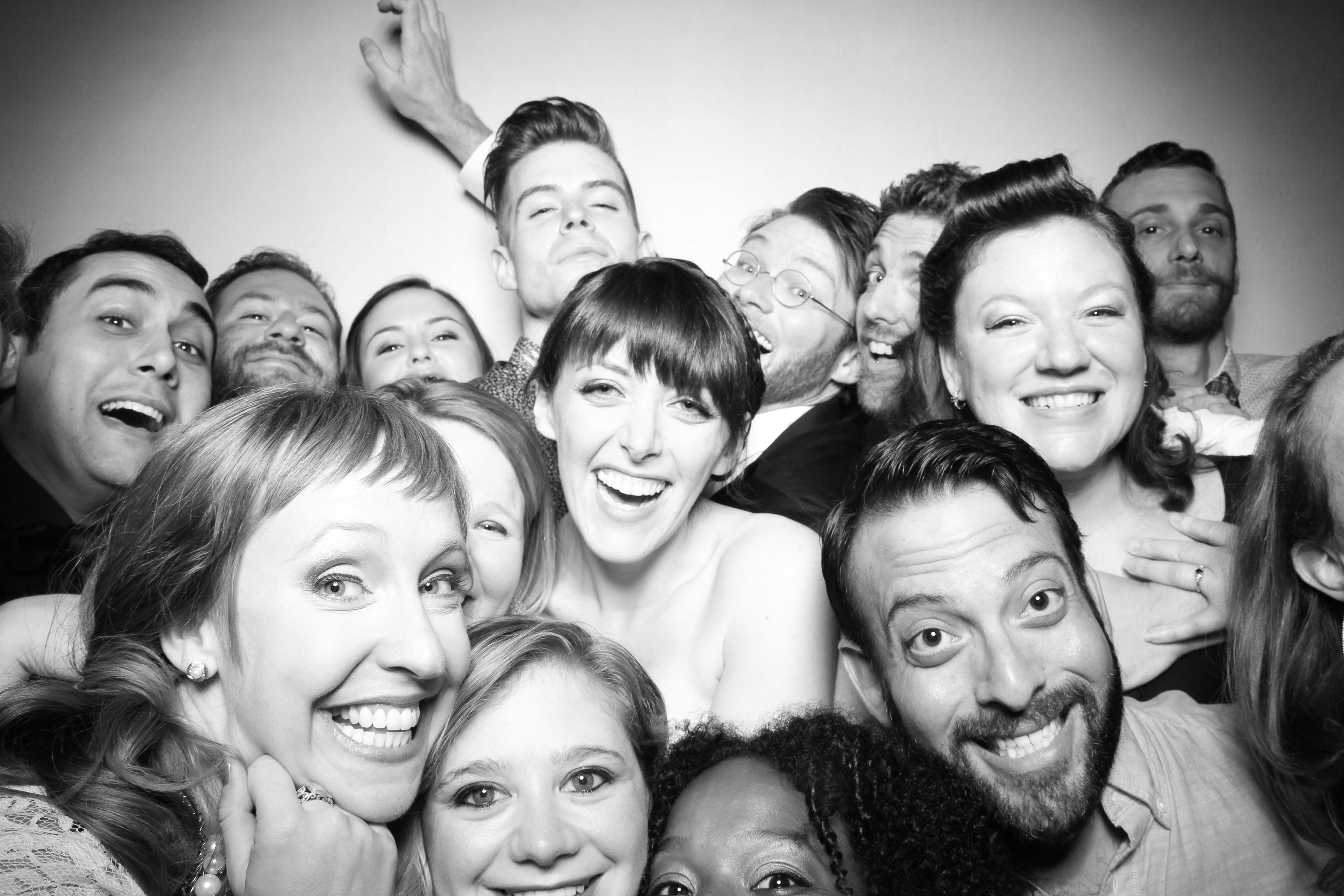 Featured photo from Fotio Vintage Photo Booth Chicago