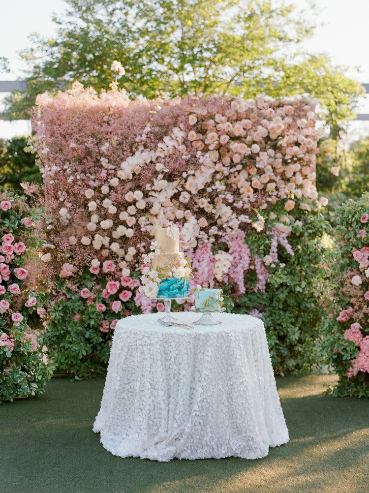 Featured photo from Becca Cakes