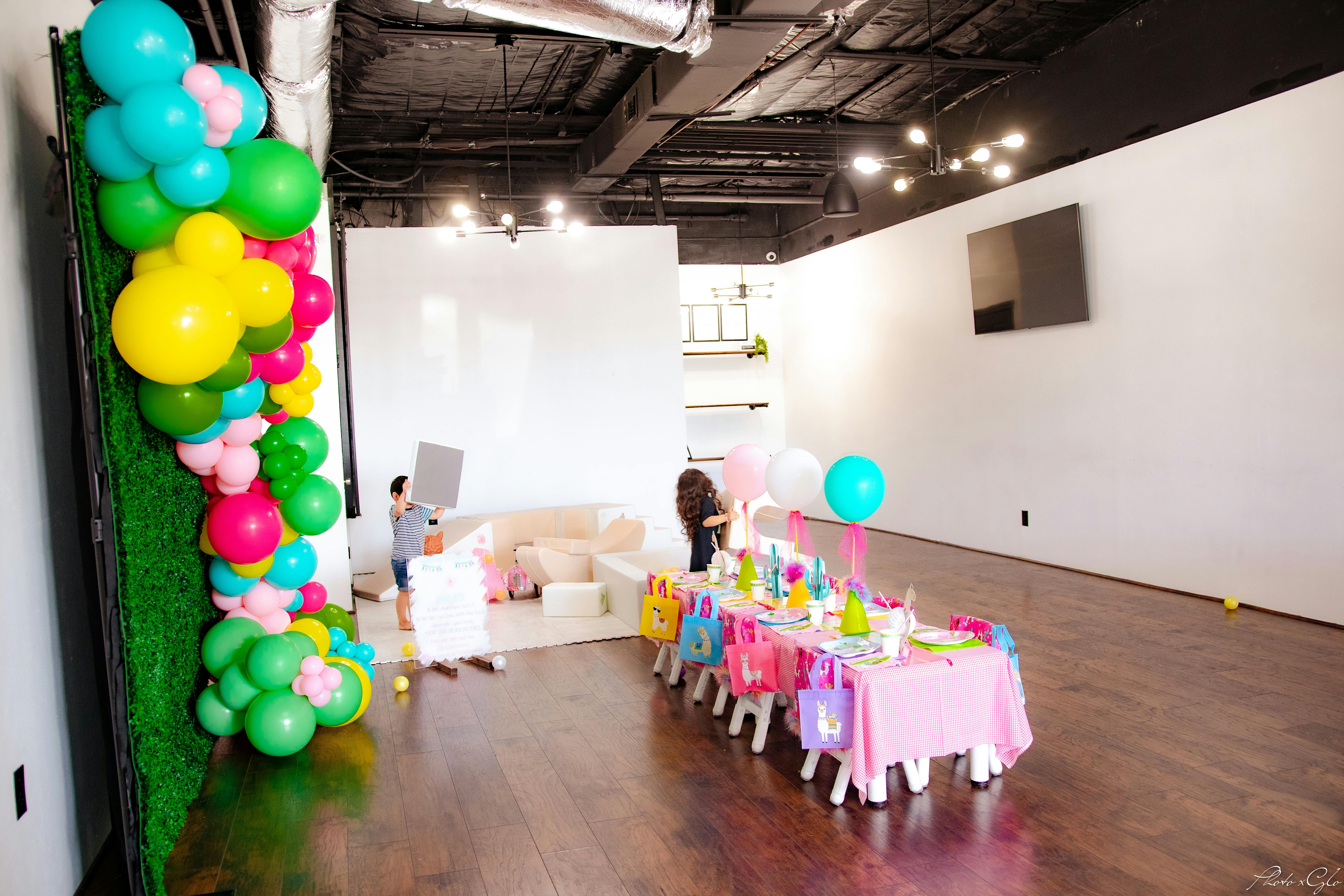 Featured photo from Trading Spaces HTX