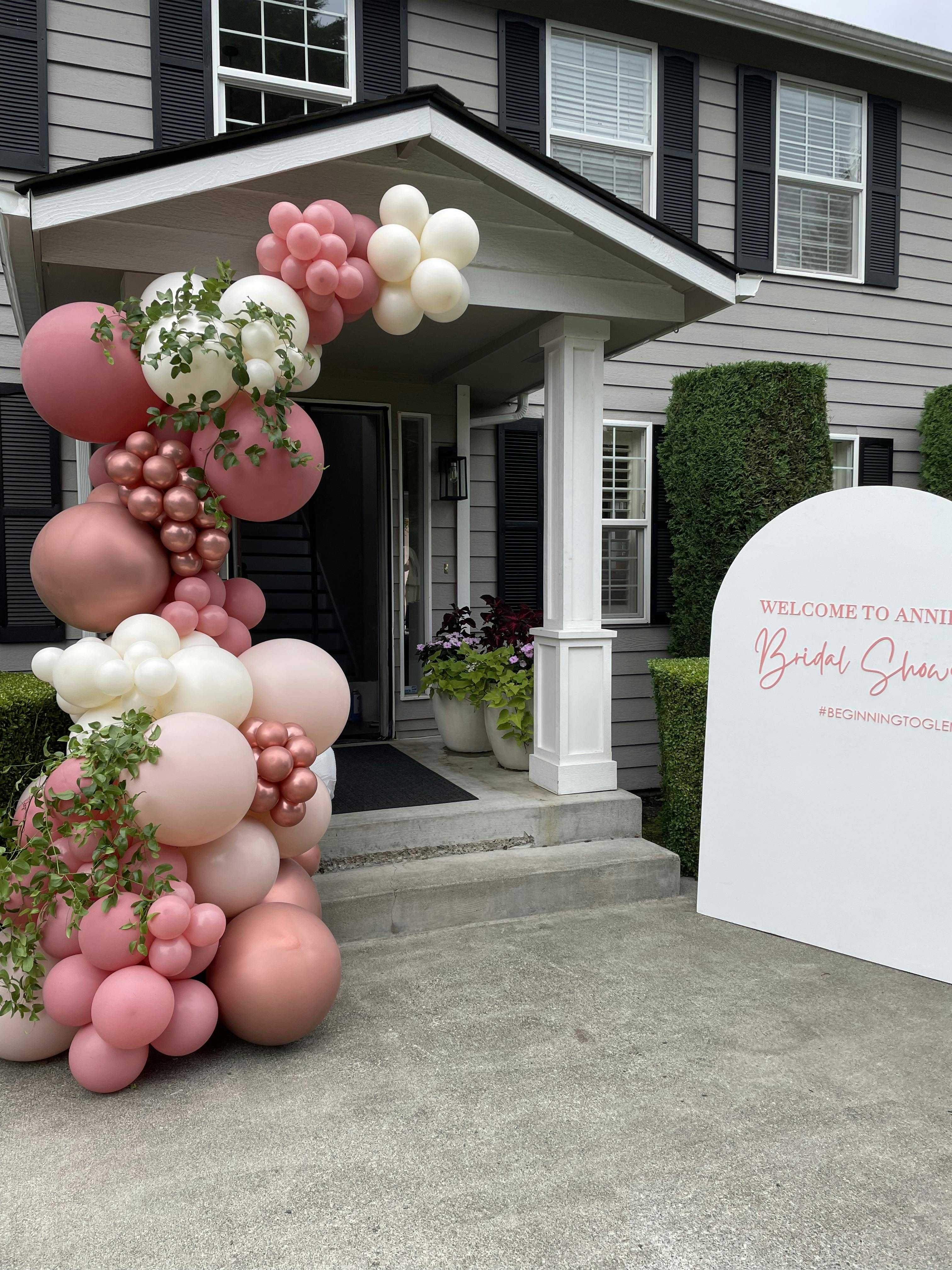 Featured photo from Seattle Balloon Artist