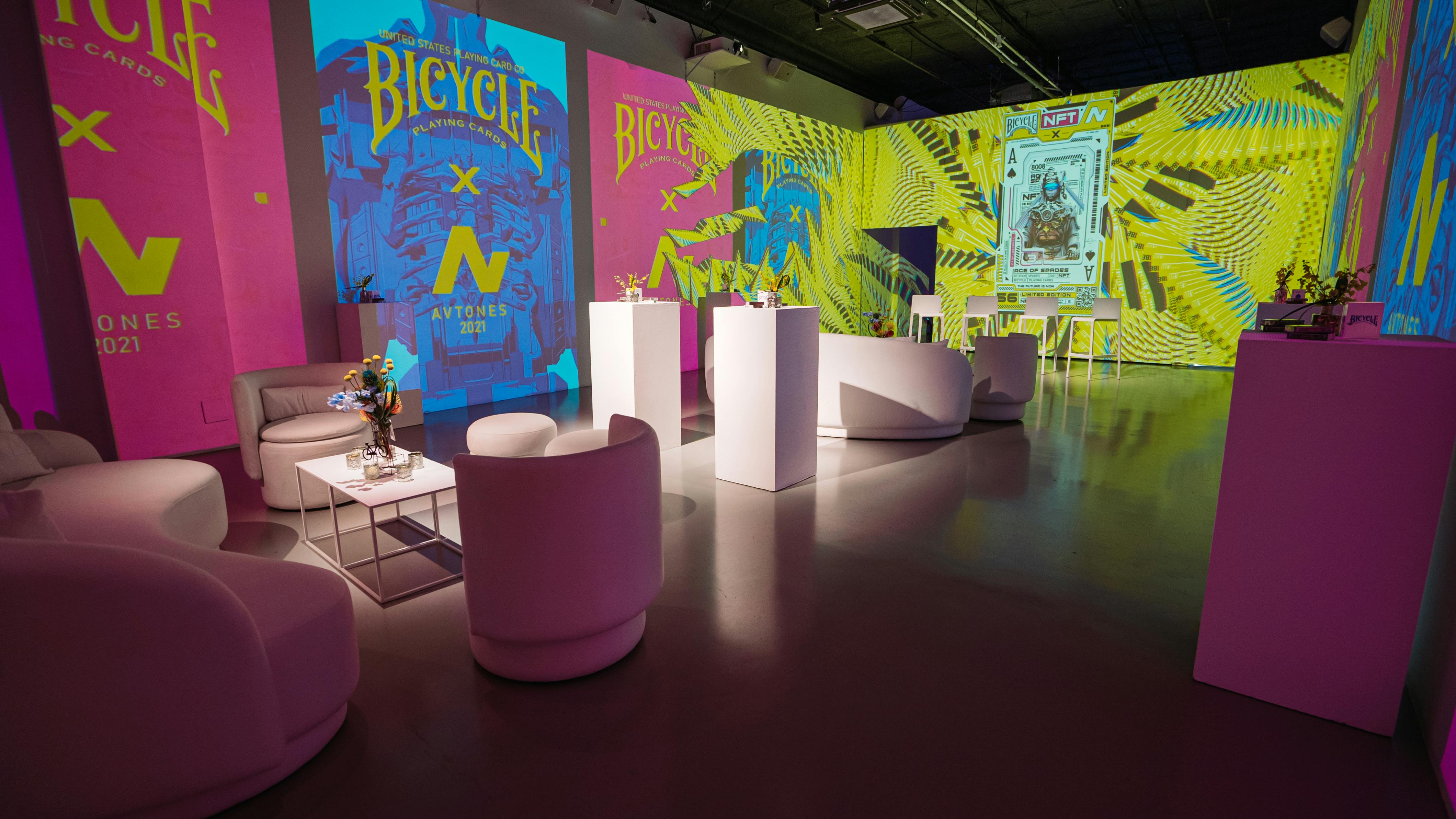 Featured photo from Lume Studios