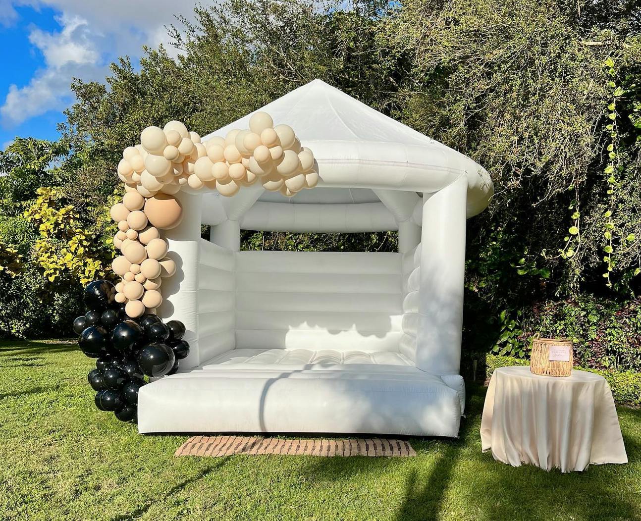 Featured photo from Miami White Bounce House