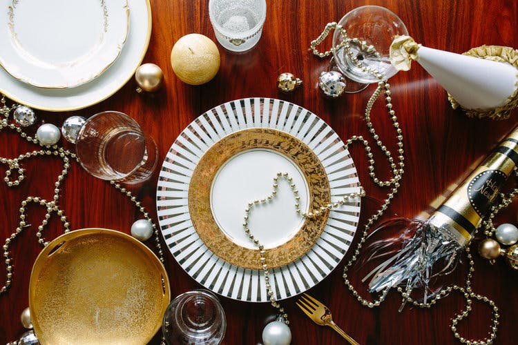 Featured photo from Gather Vintage Tablescapes