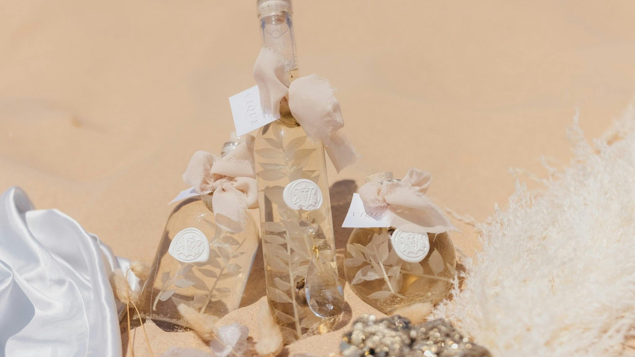 Featured photo from Vique Botanical