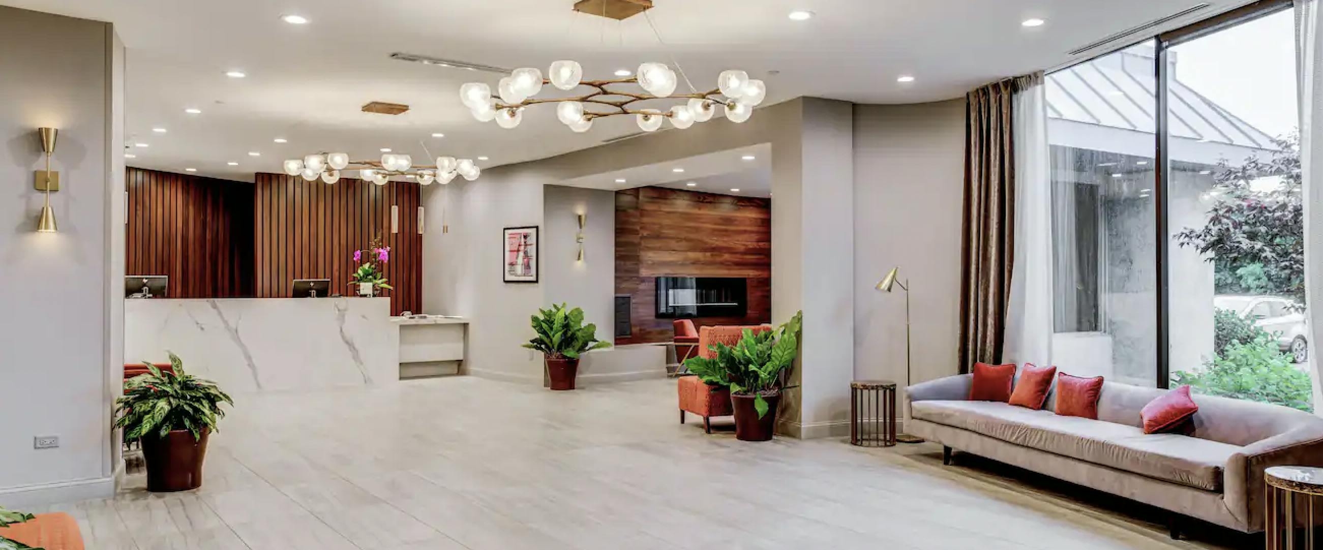 Featured photo from Hilton Chicago/Oak Lawn