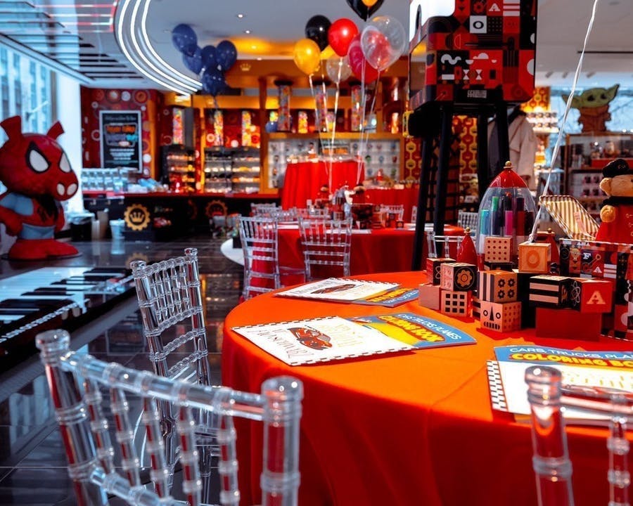 Featured photo from FAO Schwarz