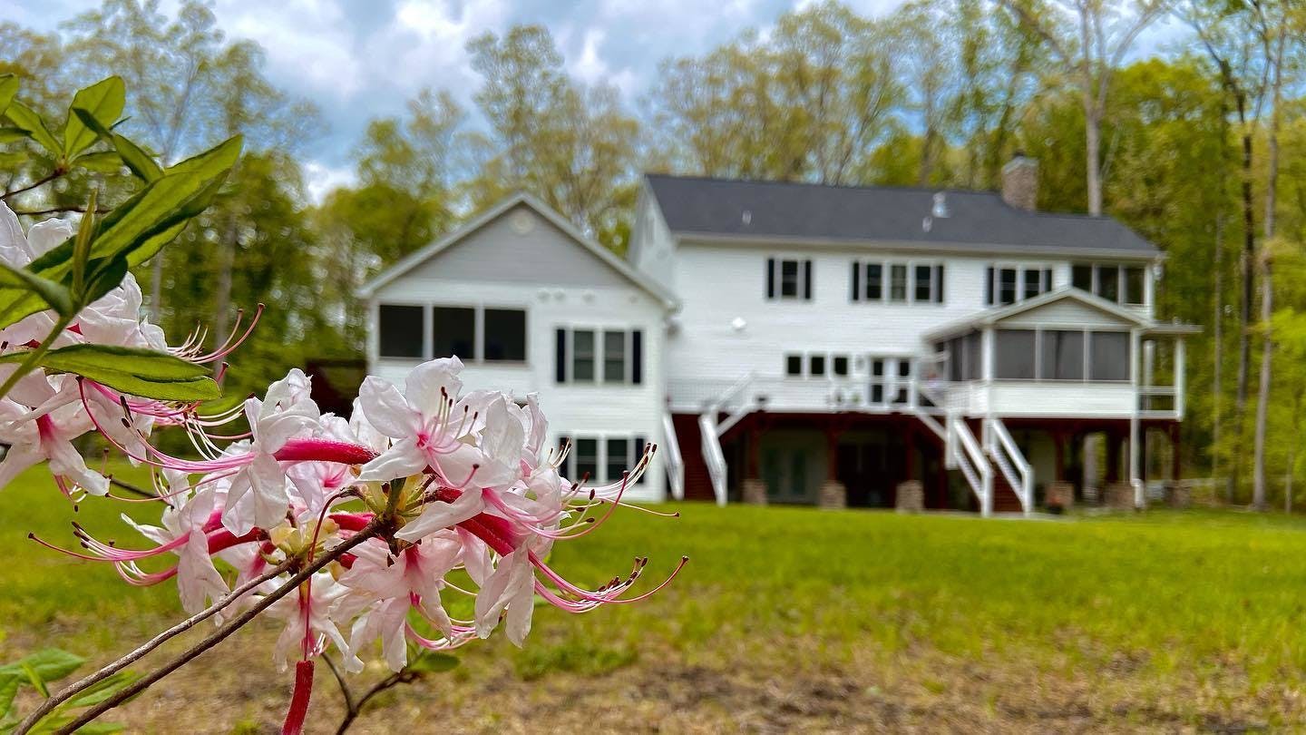 Featured photo from Grayter Memories