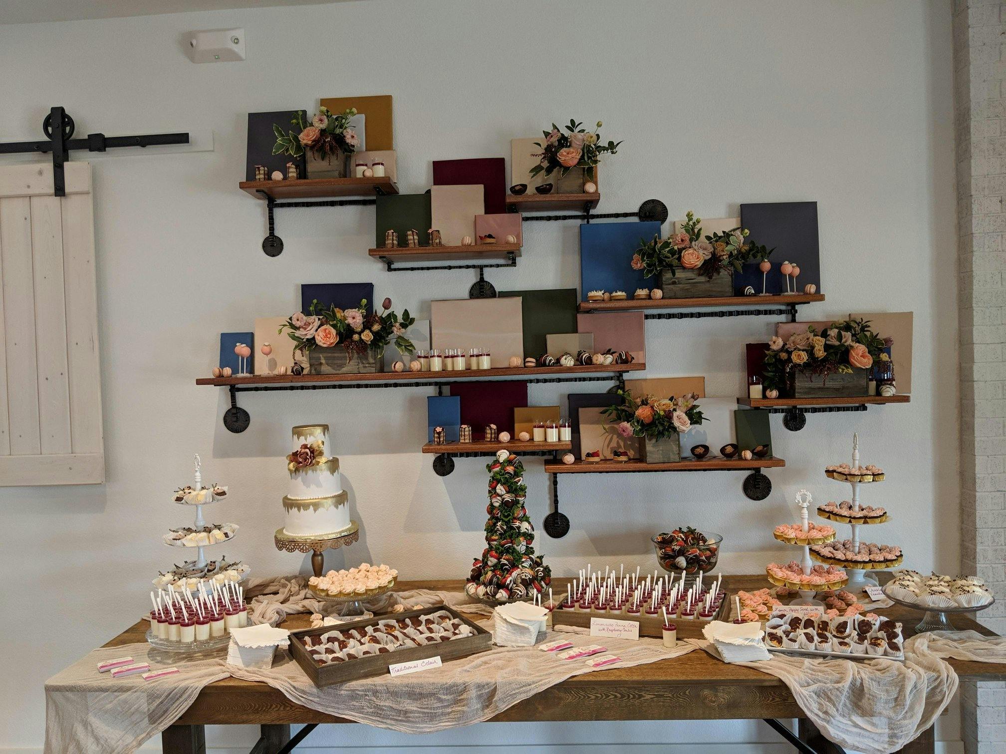 Featured photo from The Sugar Plum Cake Shoppe