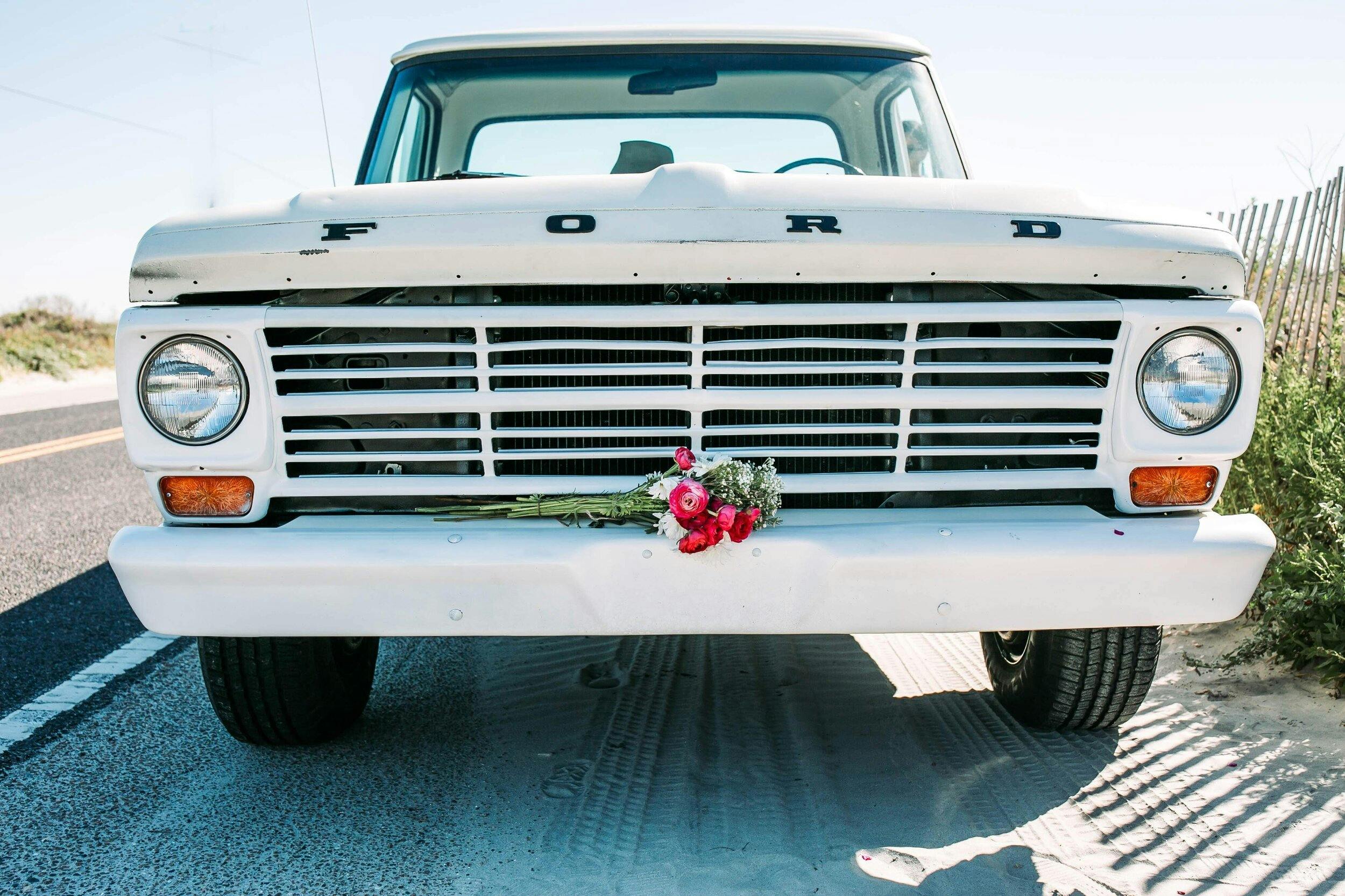 Featured photo from Salt + Stem Flower Co.