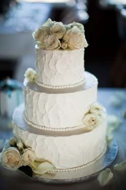 Featured photo from Val Cakes MV