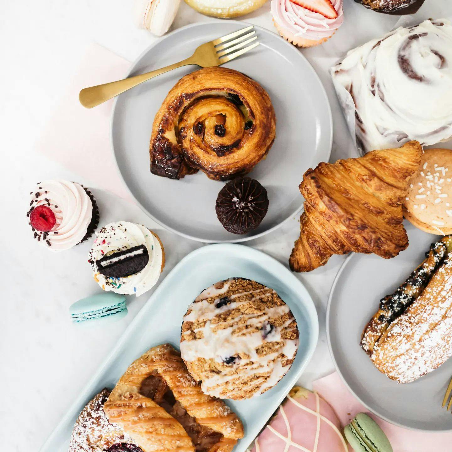 Featured photo from Lux Sucre Desserts