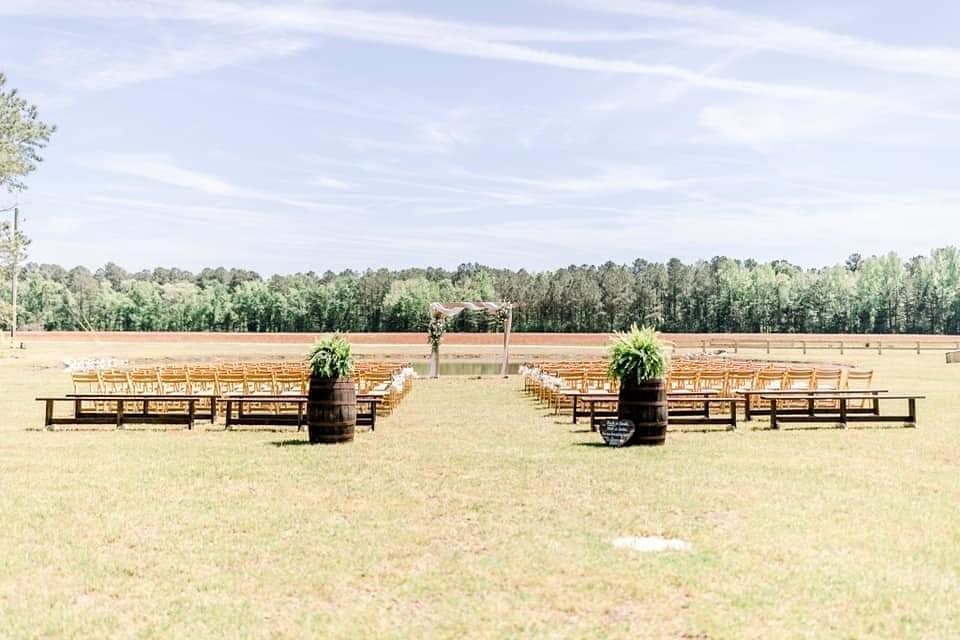 Featured photo from Simply Elegant Rentals