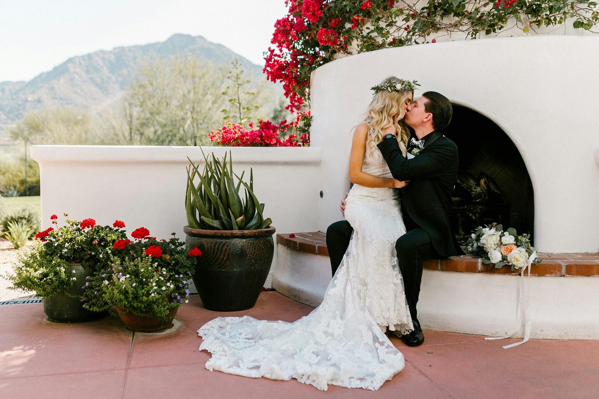 Featured photo from Hannah Rose Gray Photography