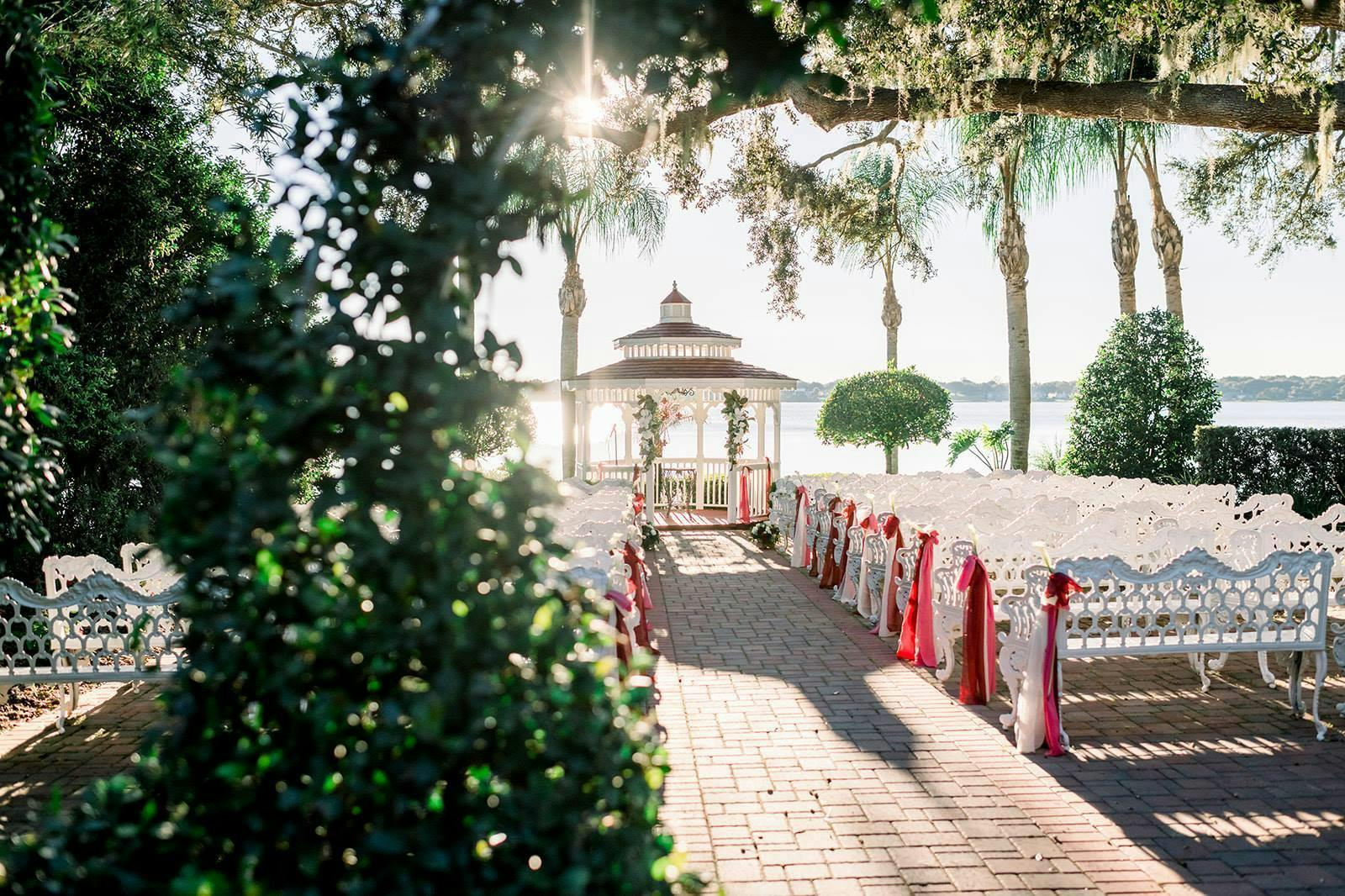 Featured photo from Town Manor on the Lake B&B