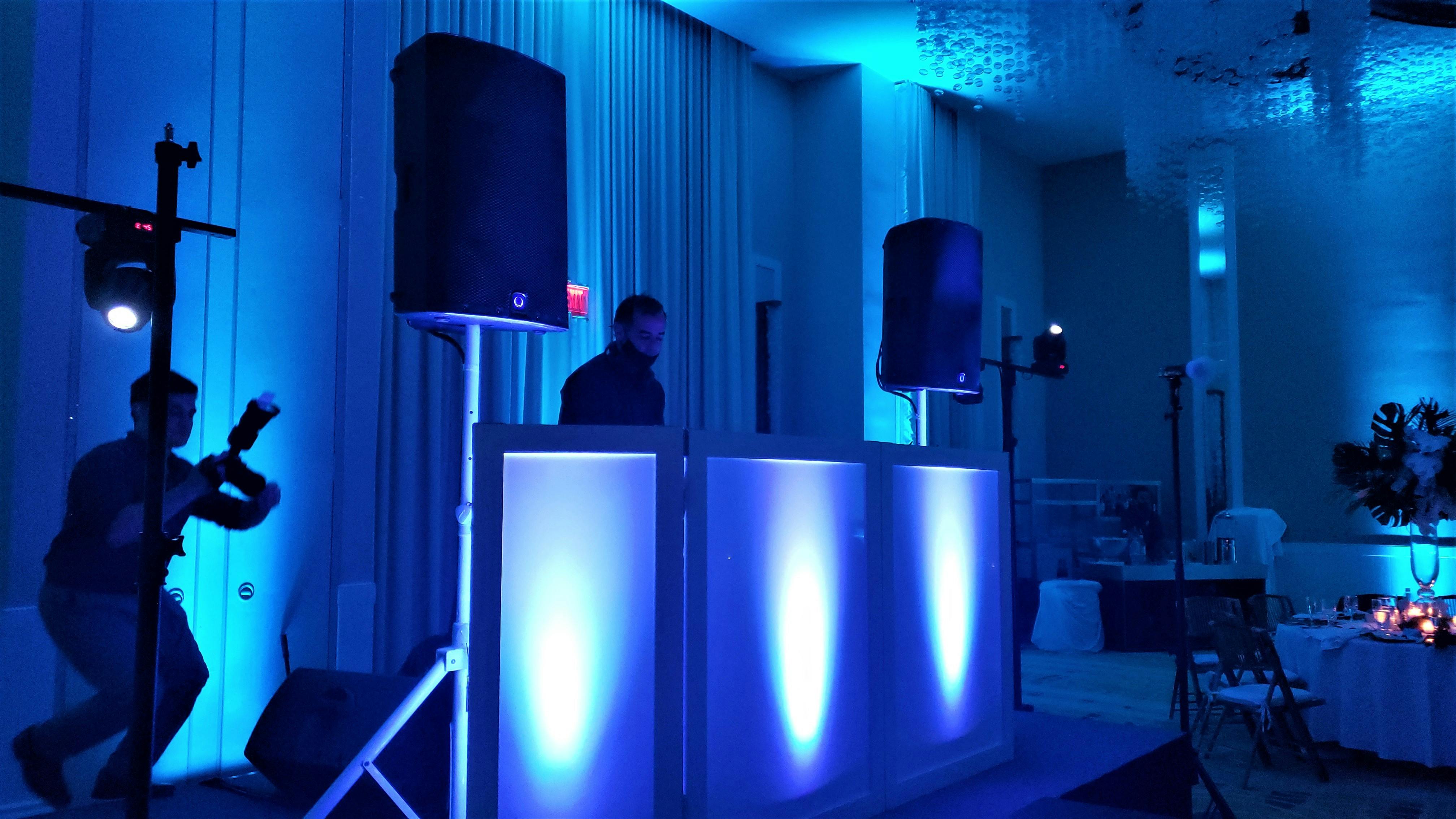 Cover photo of L R Entertainment