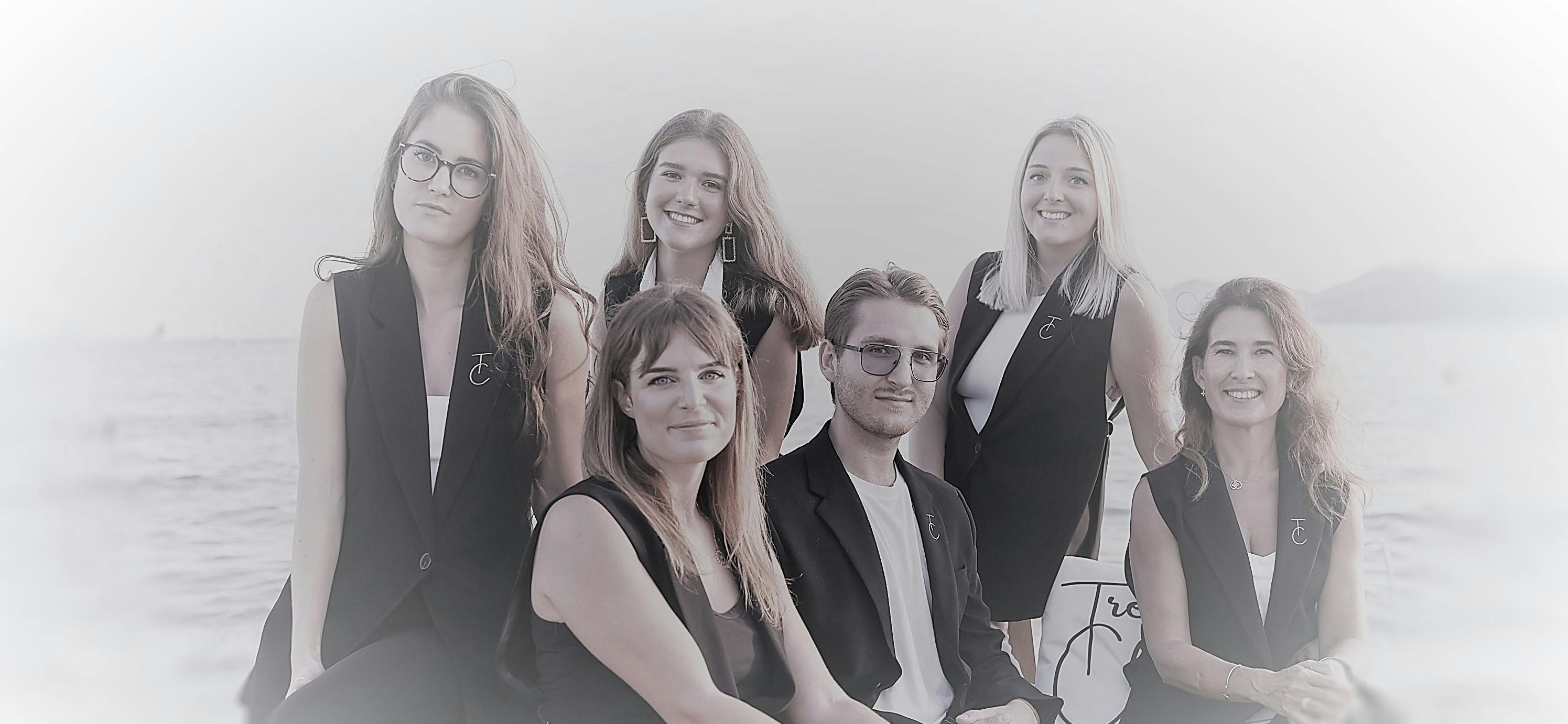 Featured photo from Très Chic - THE AGENCY