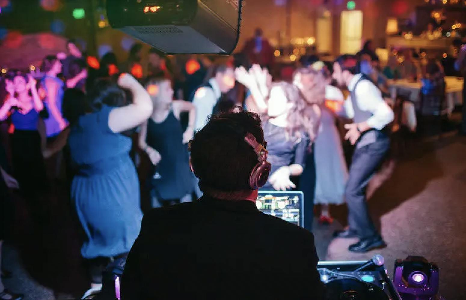 Featured photo from Extraordinary Entertainment
