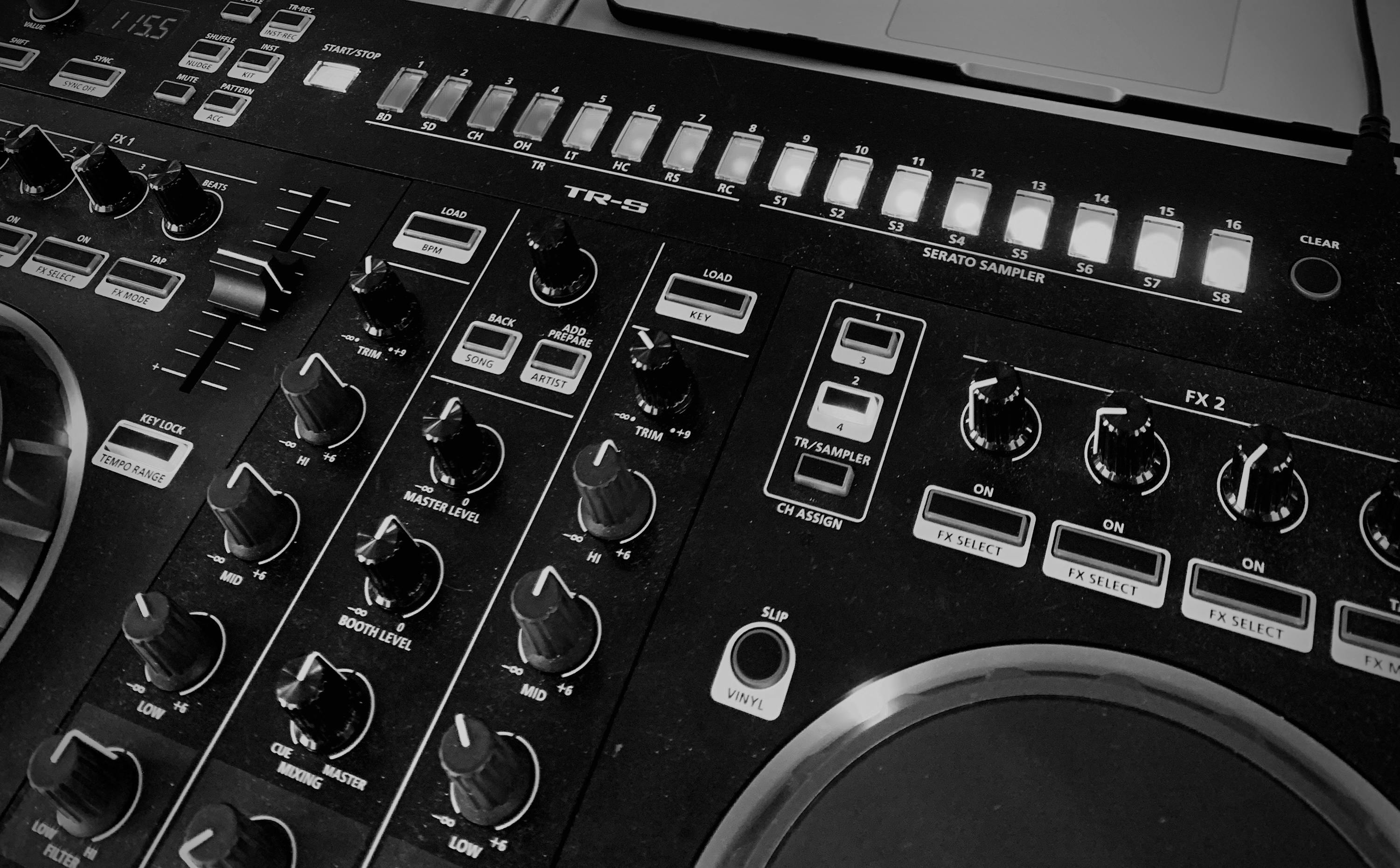 Featured photo from Fox Pro Audio