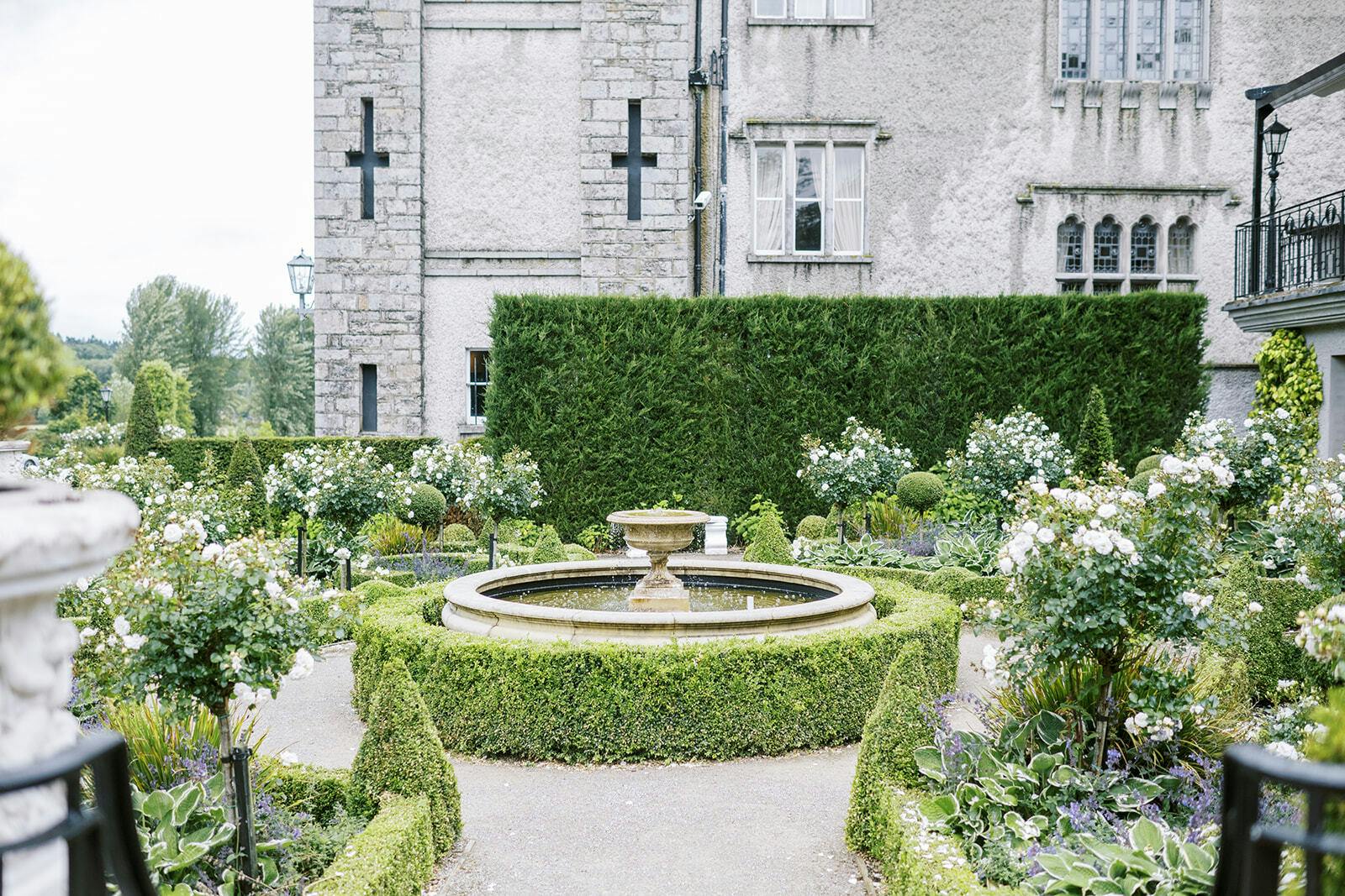 Featured photo from Emerald Aisle Events