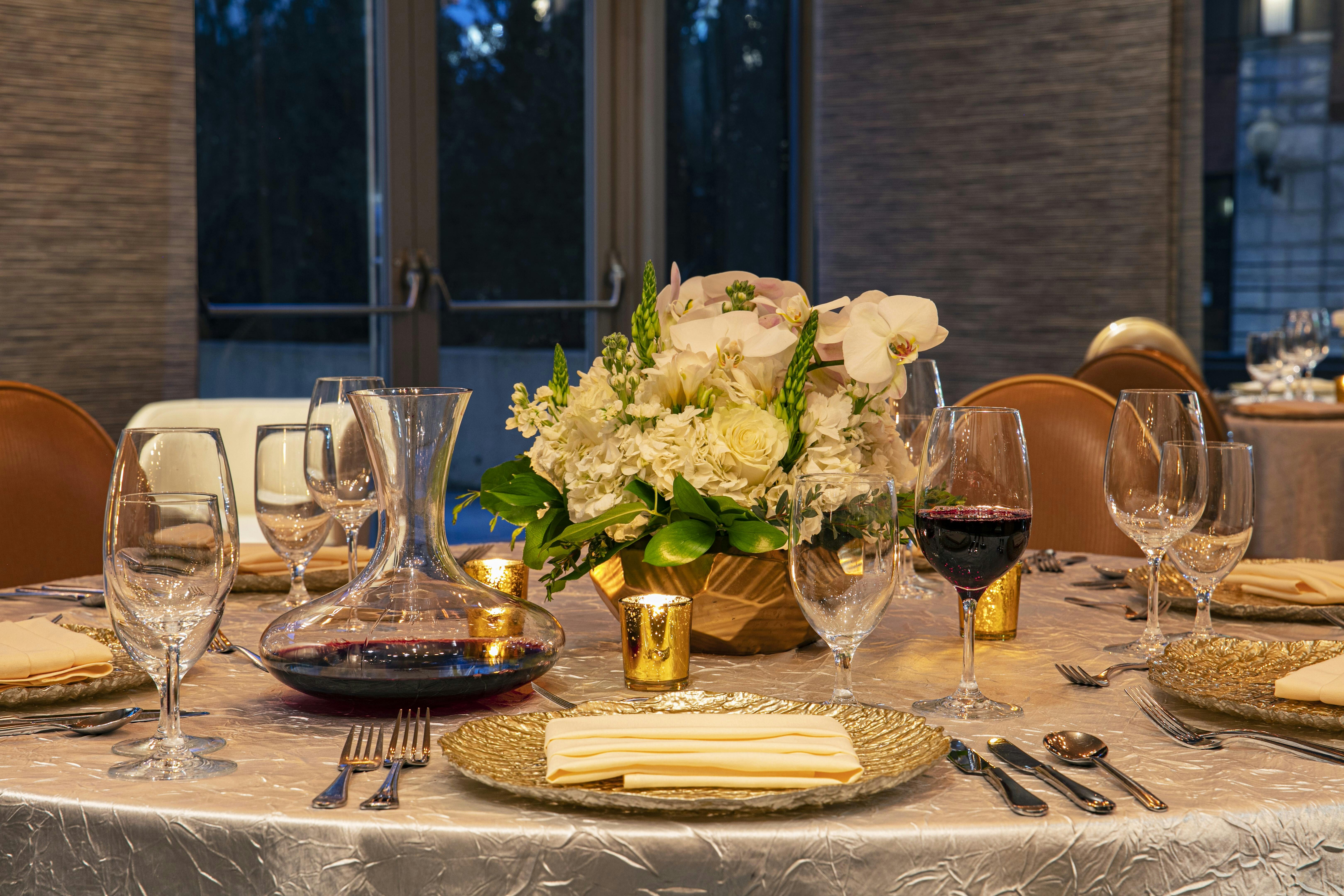 Featured photo from The Royal Sonesta Chicago River North