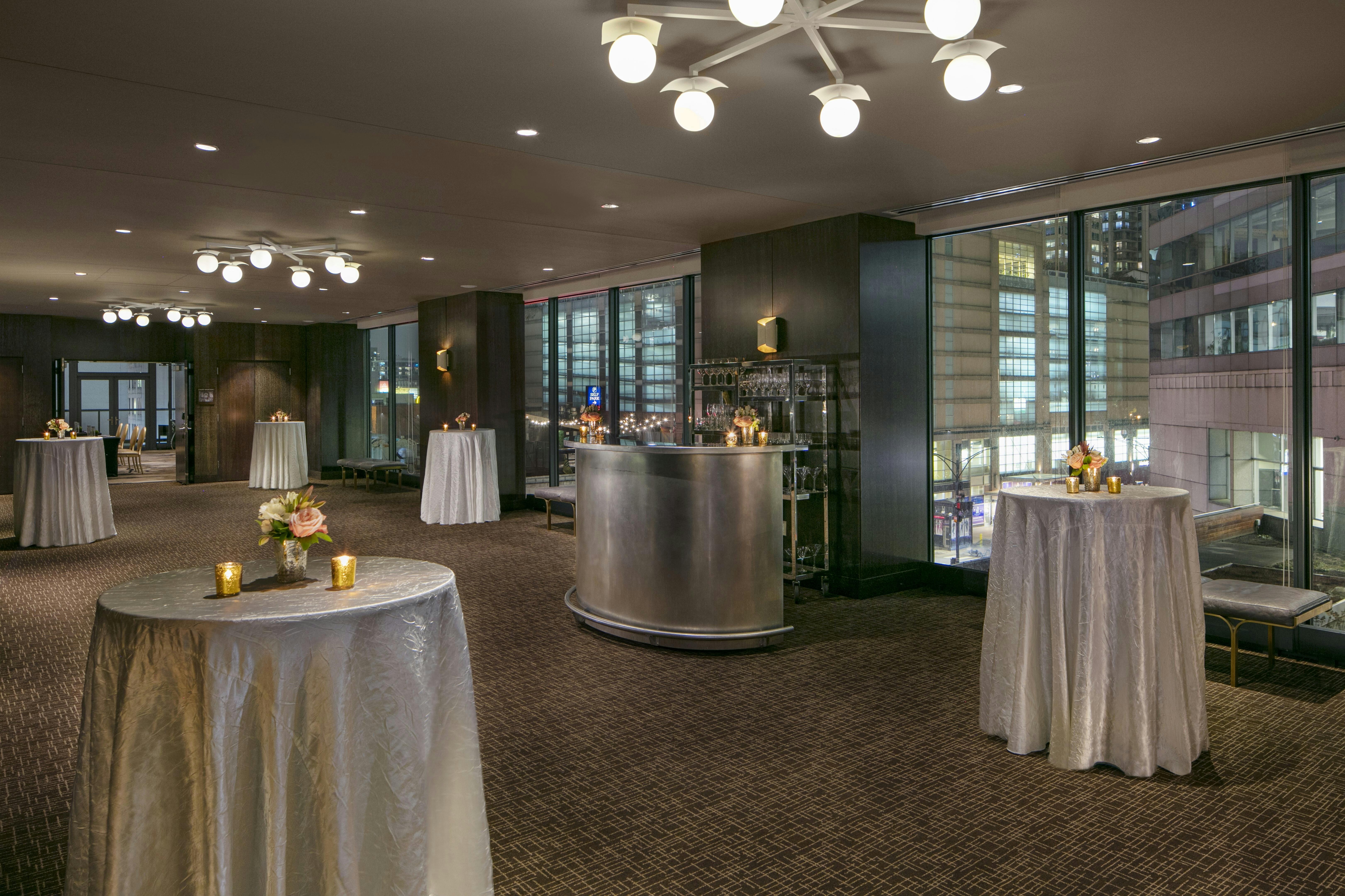 Featured photo from The Royal Sonesta Chicago River North