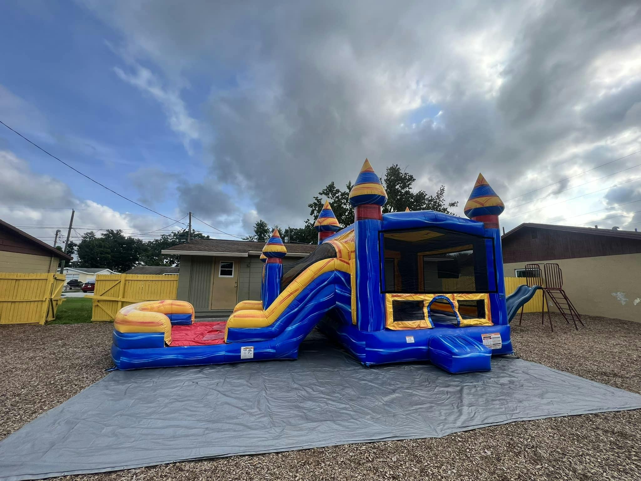 Featured photo from Bounce House of Tampa