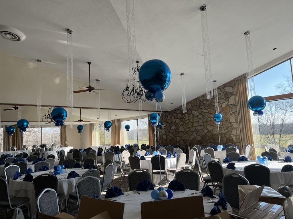 Featured photo from Luckeyia's Balloons