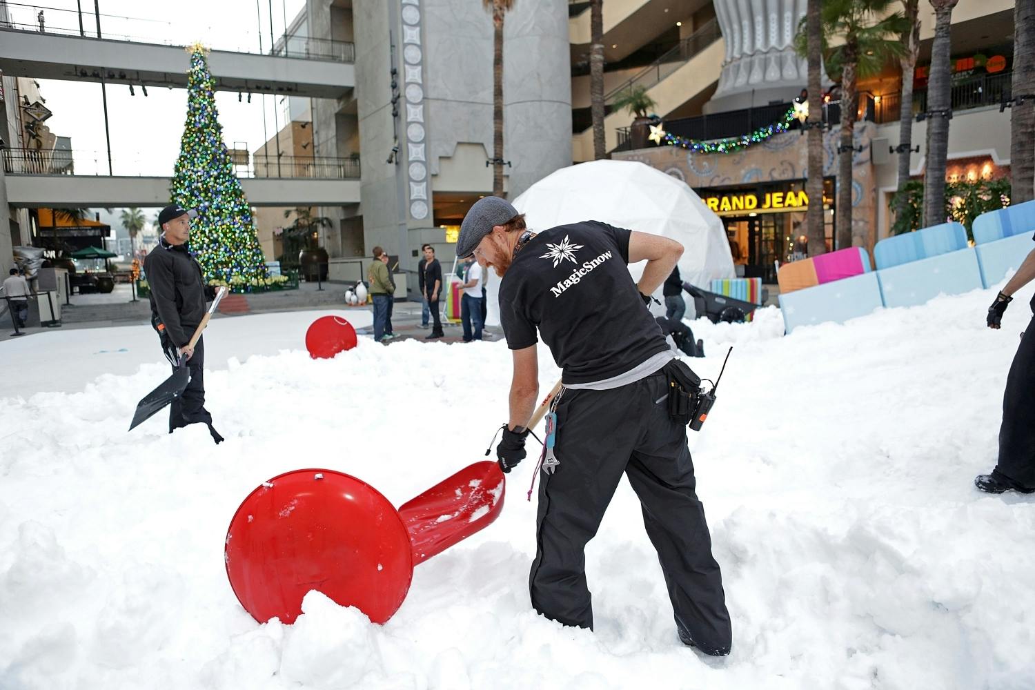 Featured photo from MagicSnow