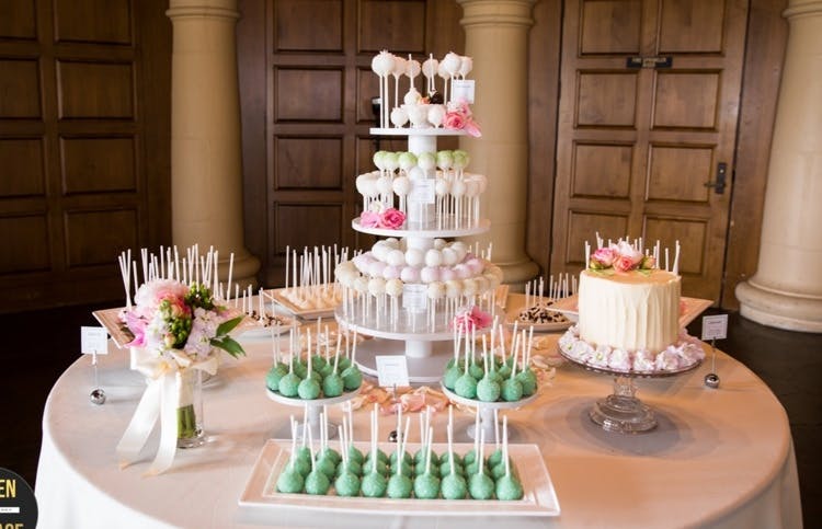 Featured photo from Tickled Pink Cake Pops