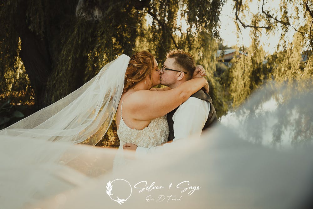 Featured photo from Silver & Sage Studios - Florida Wedding Photography
