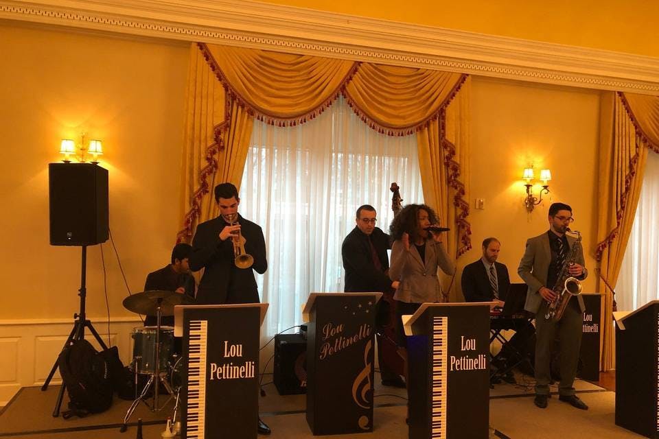 Featured photo from Louis Pettinelli Entertainment