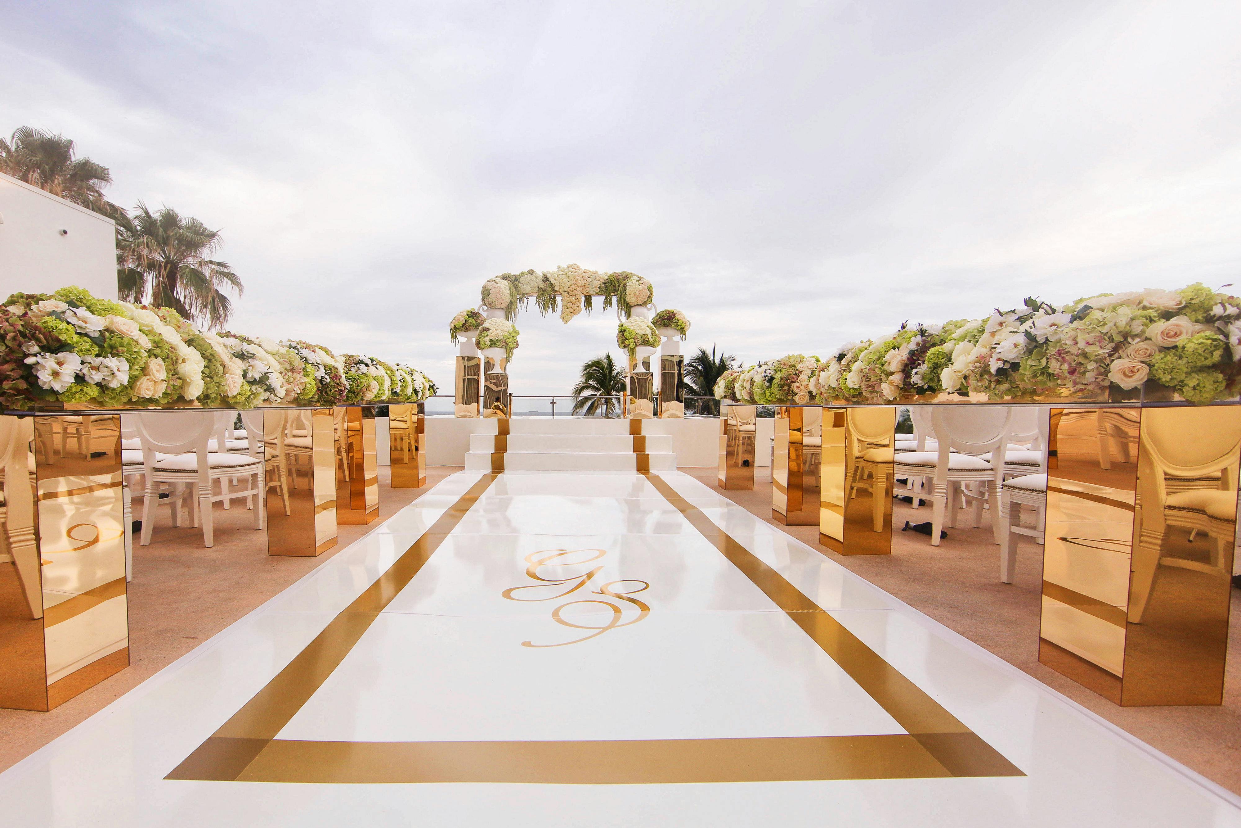 Featured photo from Fontainebleau Miami Beach