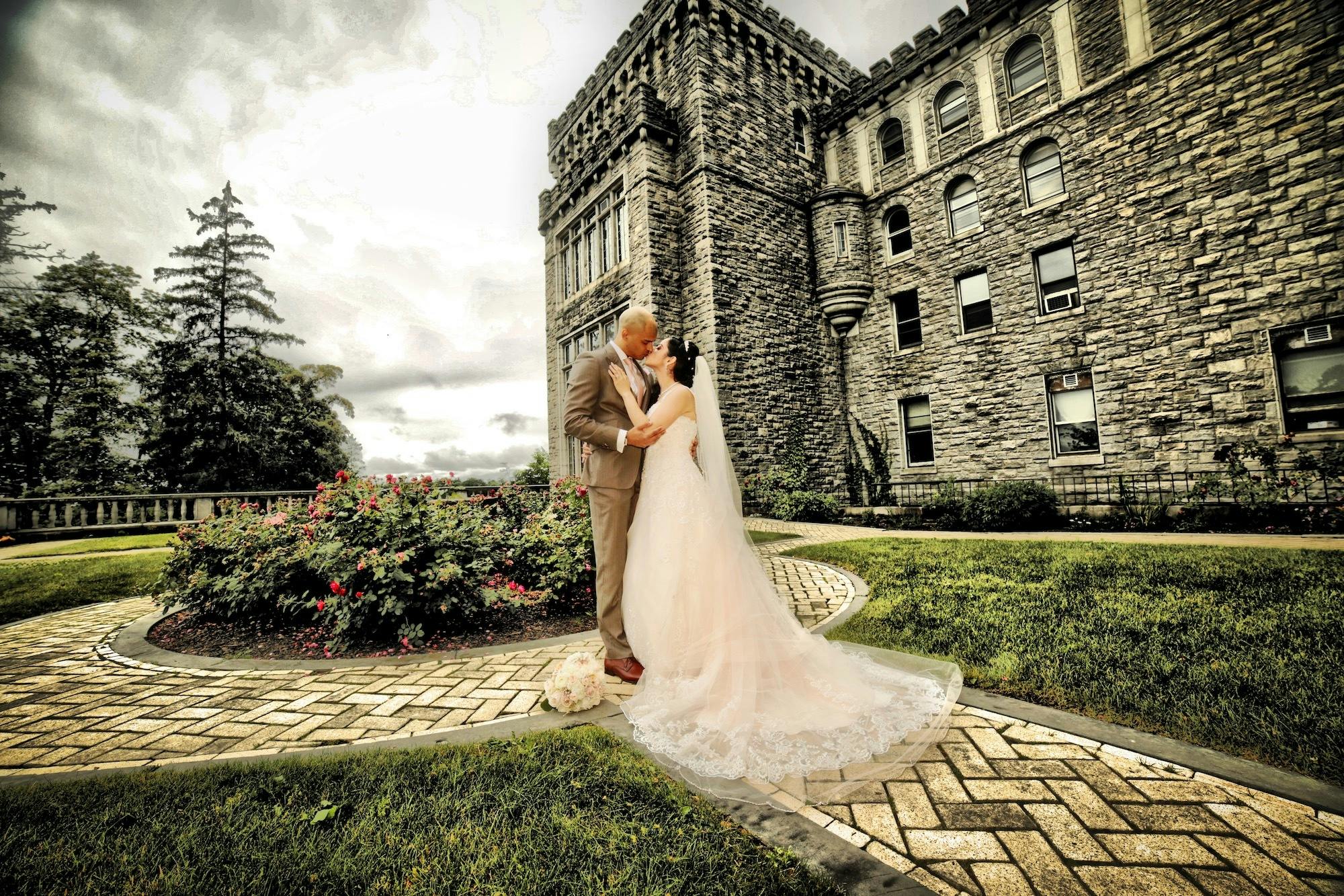 Featured photo from Reid Castle Events