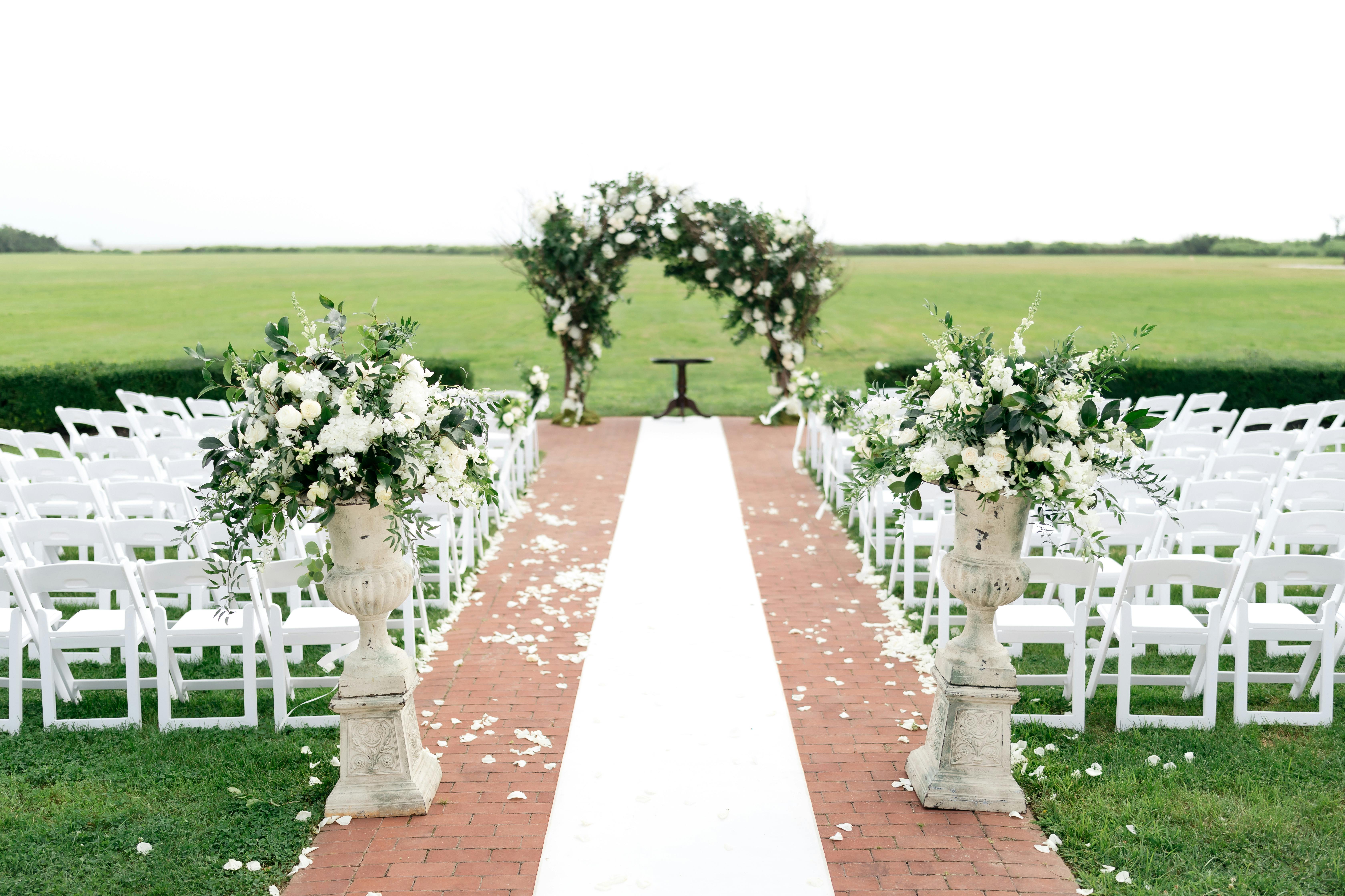 Featured photo from Cue The Details