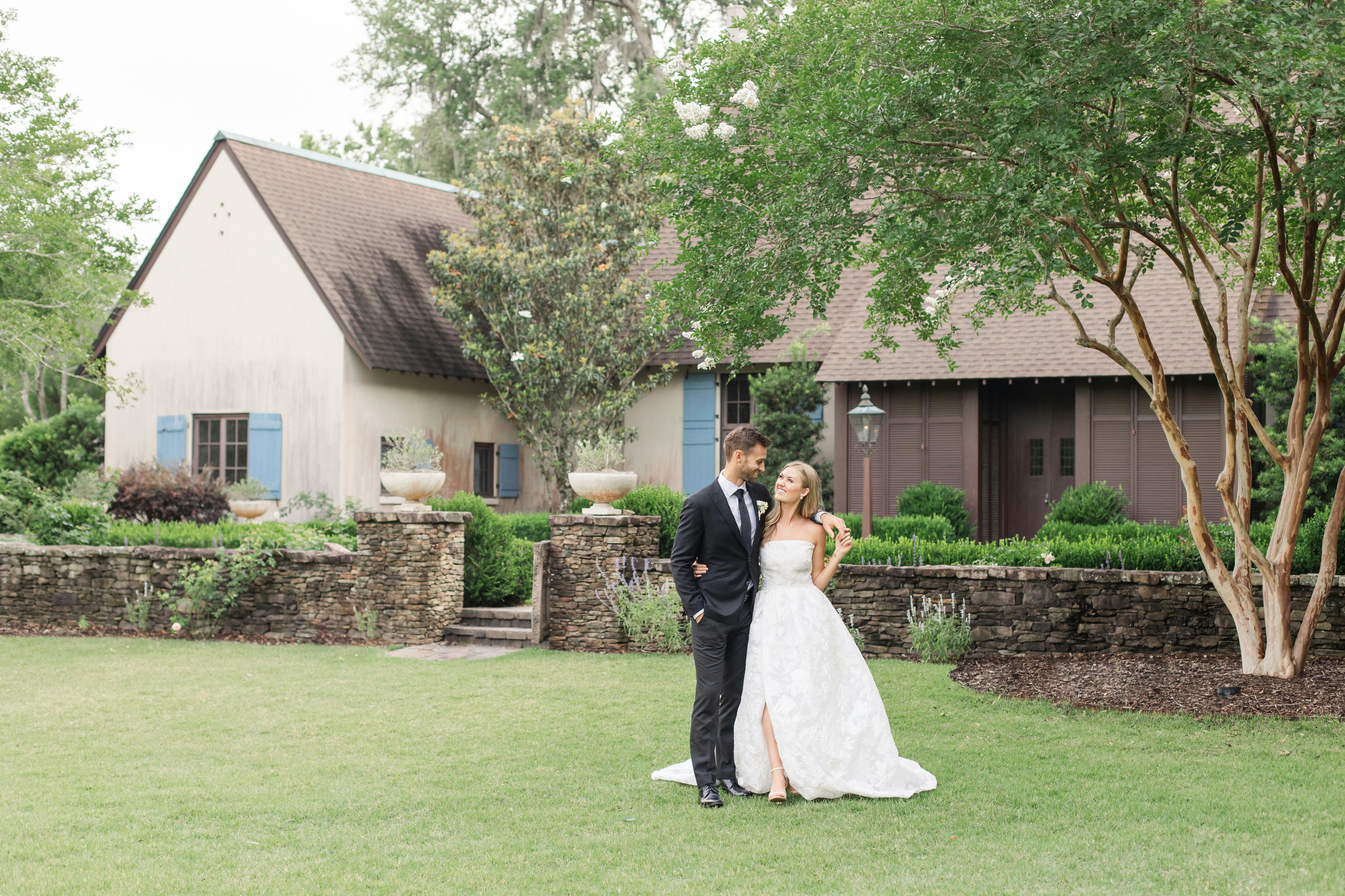 Featured photo from Amanda Lauren Collective