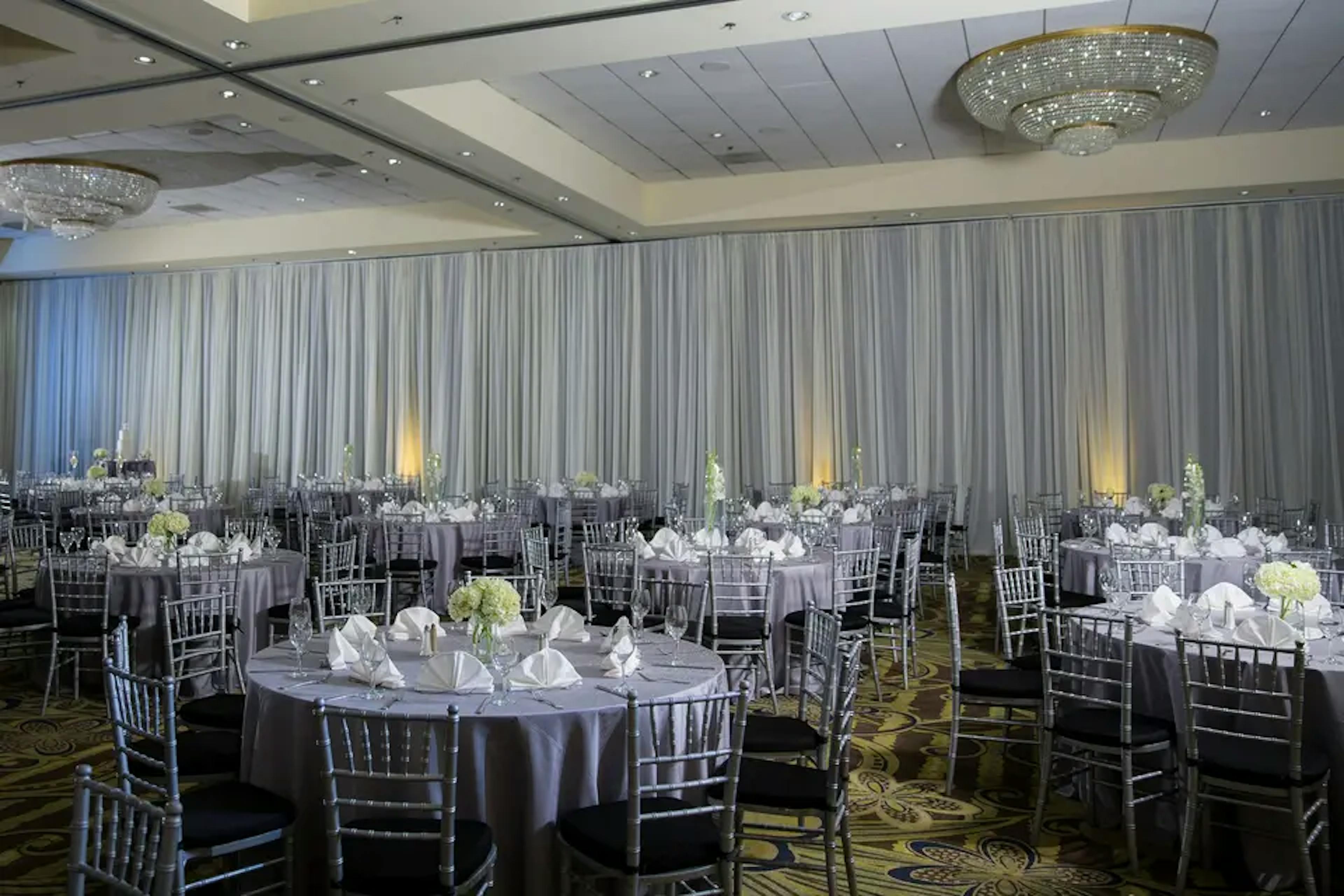 Cover photo of Hotel Zessa, a DoubleTree by Hilton