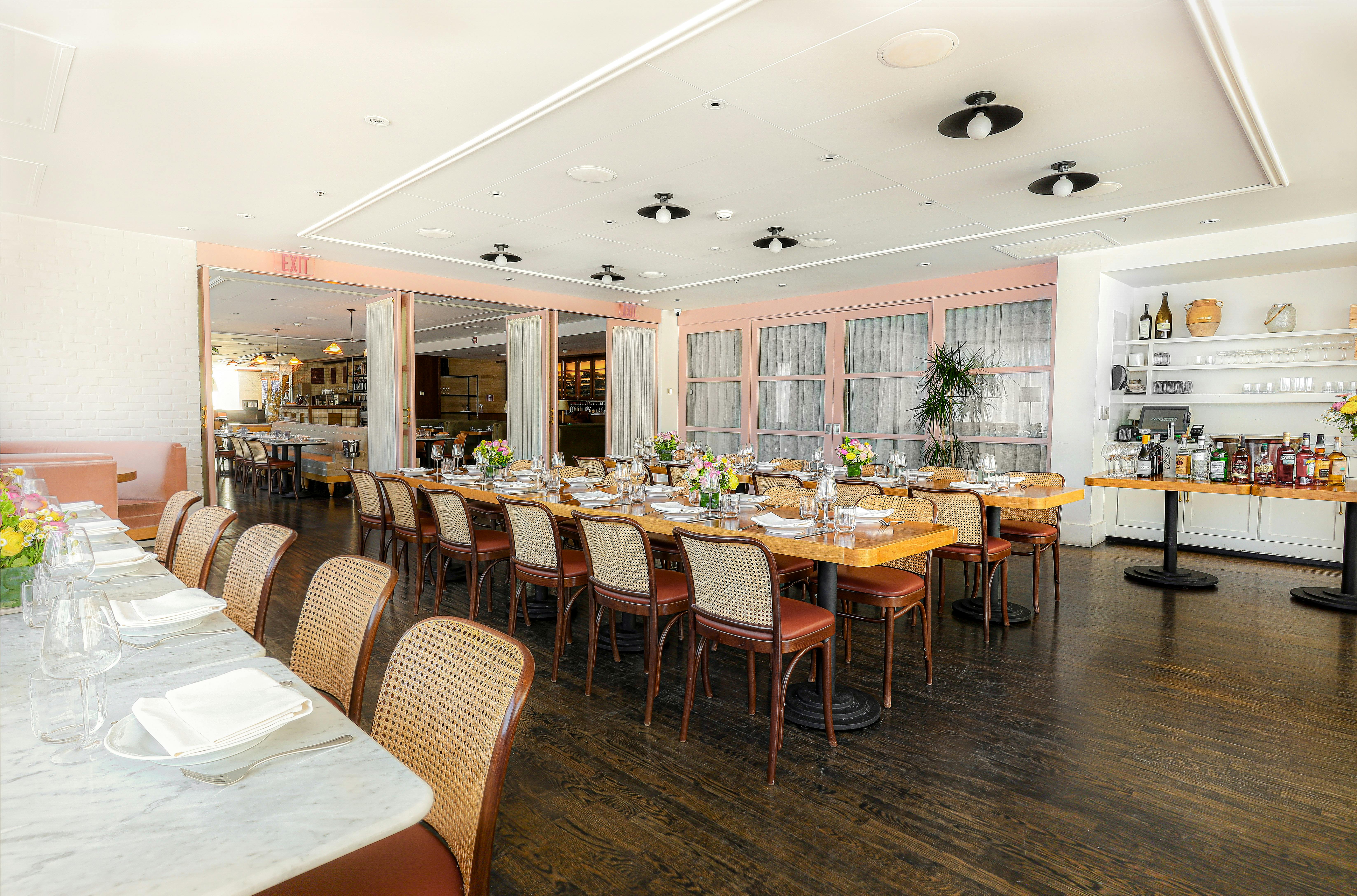 Featured photo from Bar Enza